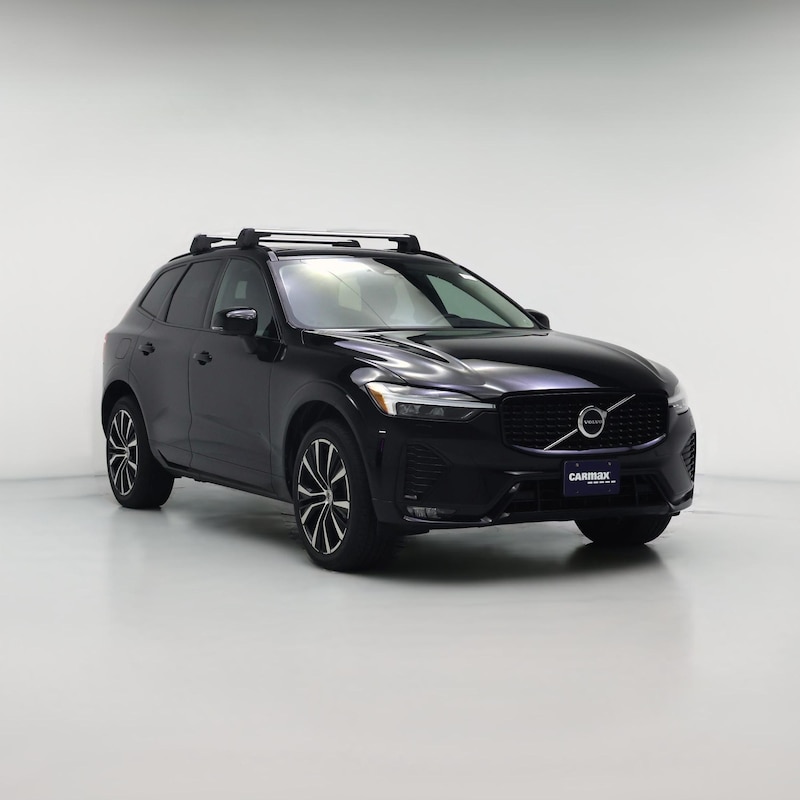2023 Volvo XC60 B5 Plus Dark Theme