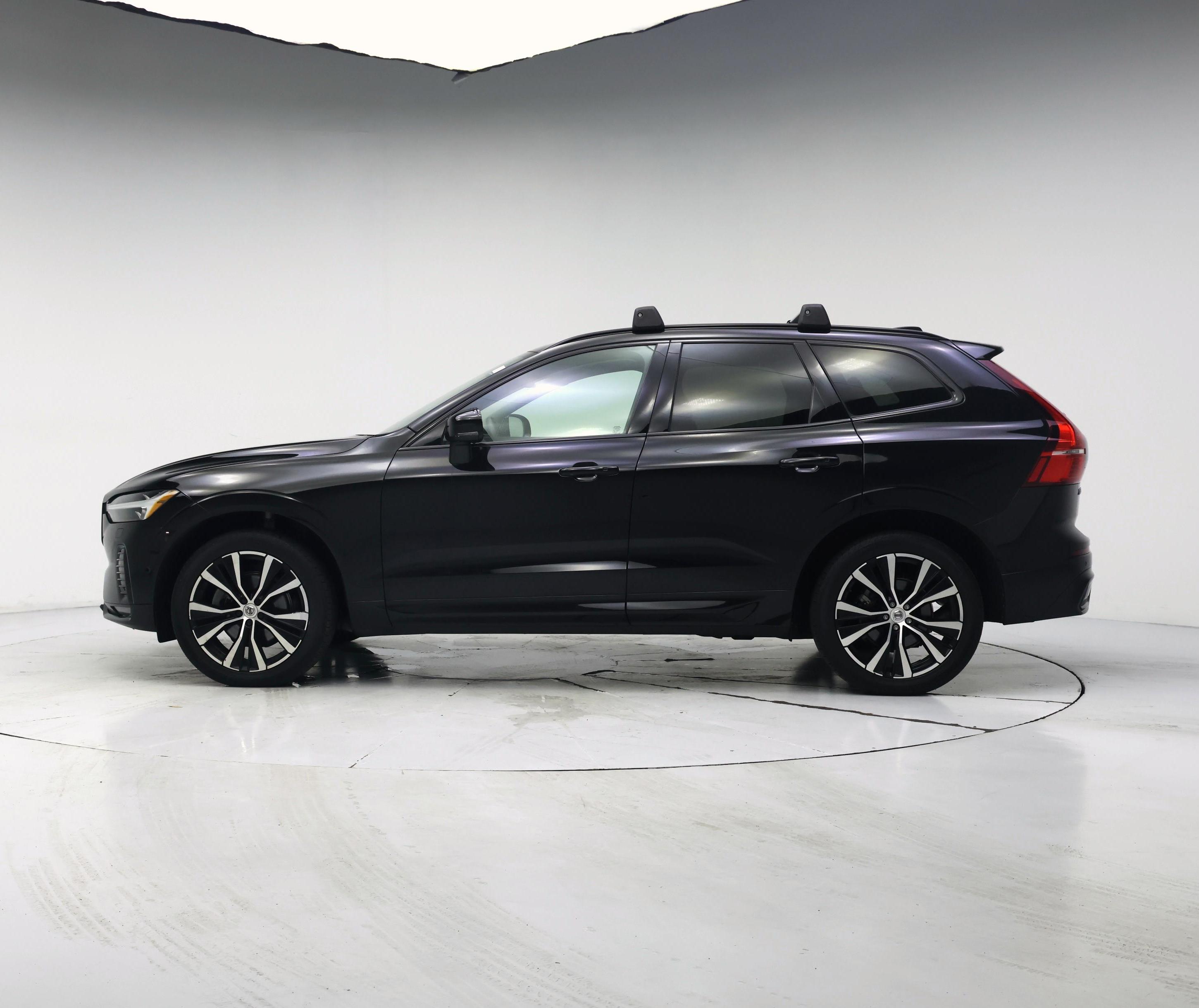 Thumbnail: 2023 Volvo XC60 - 3