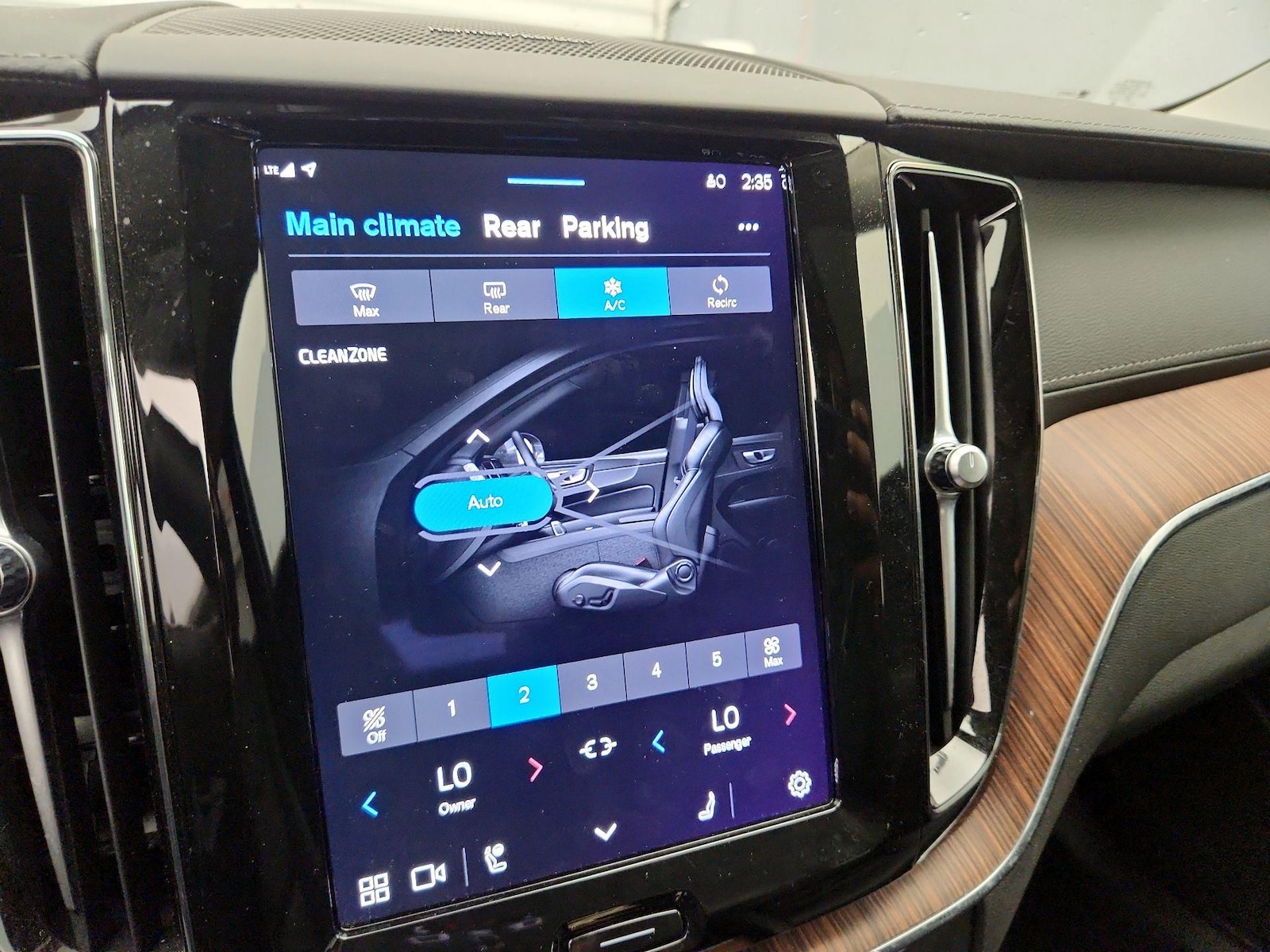 2023 Volvo XC60 Ultimate - Photo 18
