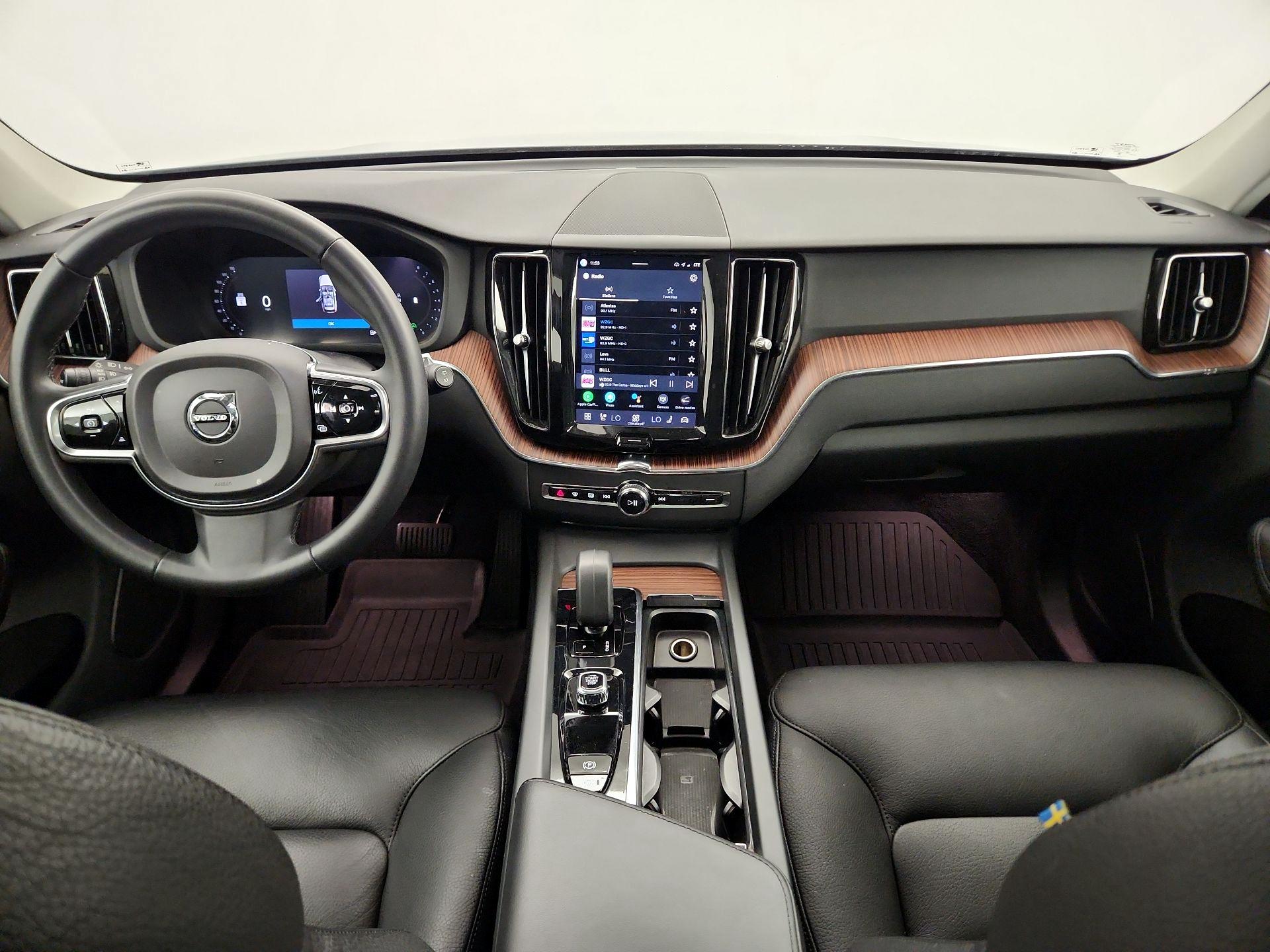 Thumbnail: 2023 Volvo XC60 - 9
