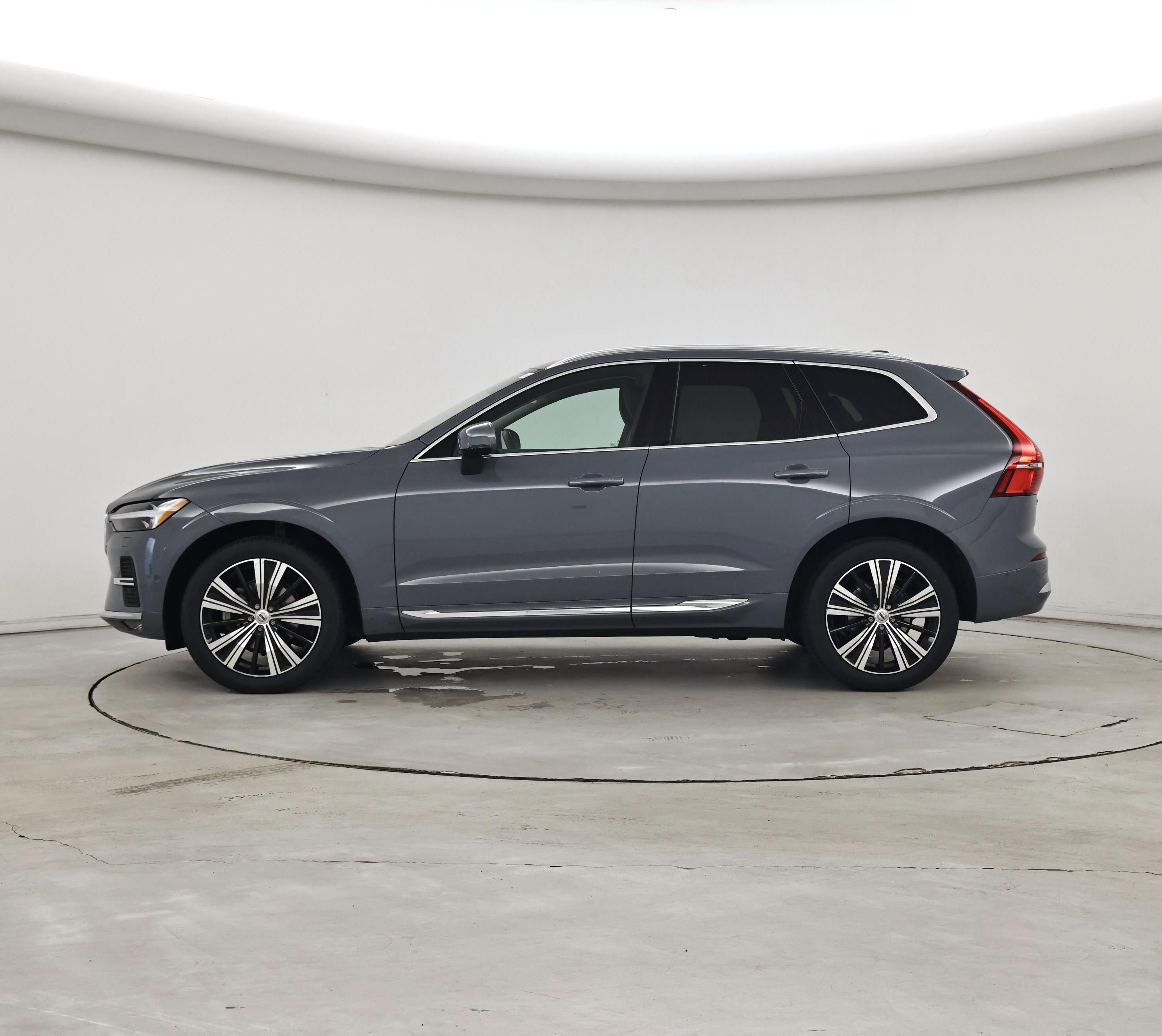 Thumbnail: 2023 Volvo XC60 - 3
