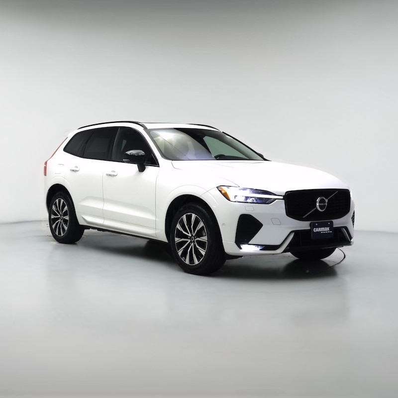 2023 Volvo XC60 B5 Plus Dark Theme