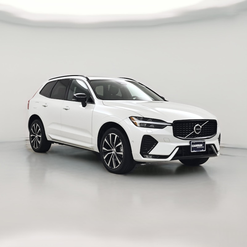2023 Volvo XC60 B5 Plus Dark Theme