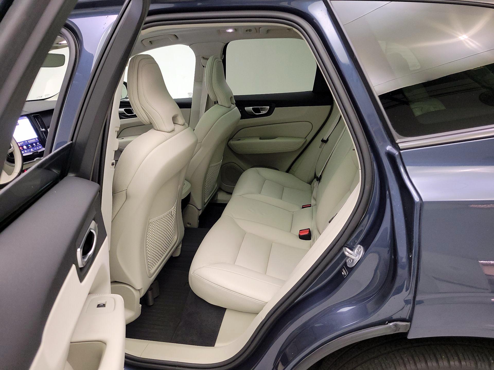 Thumbnail: 2024 Volvo XC60 - 20