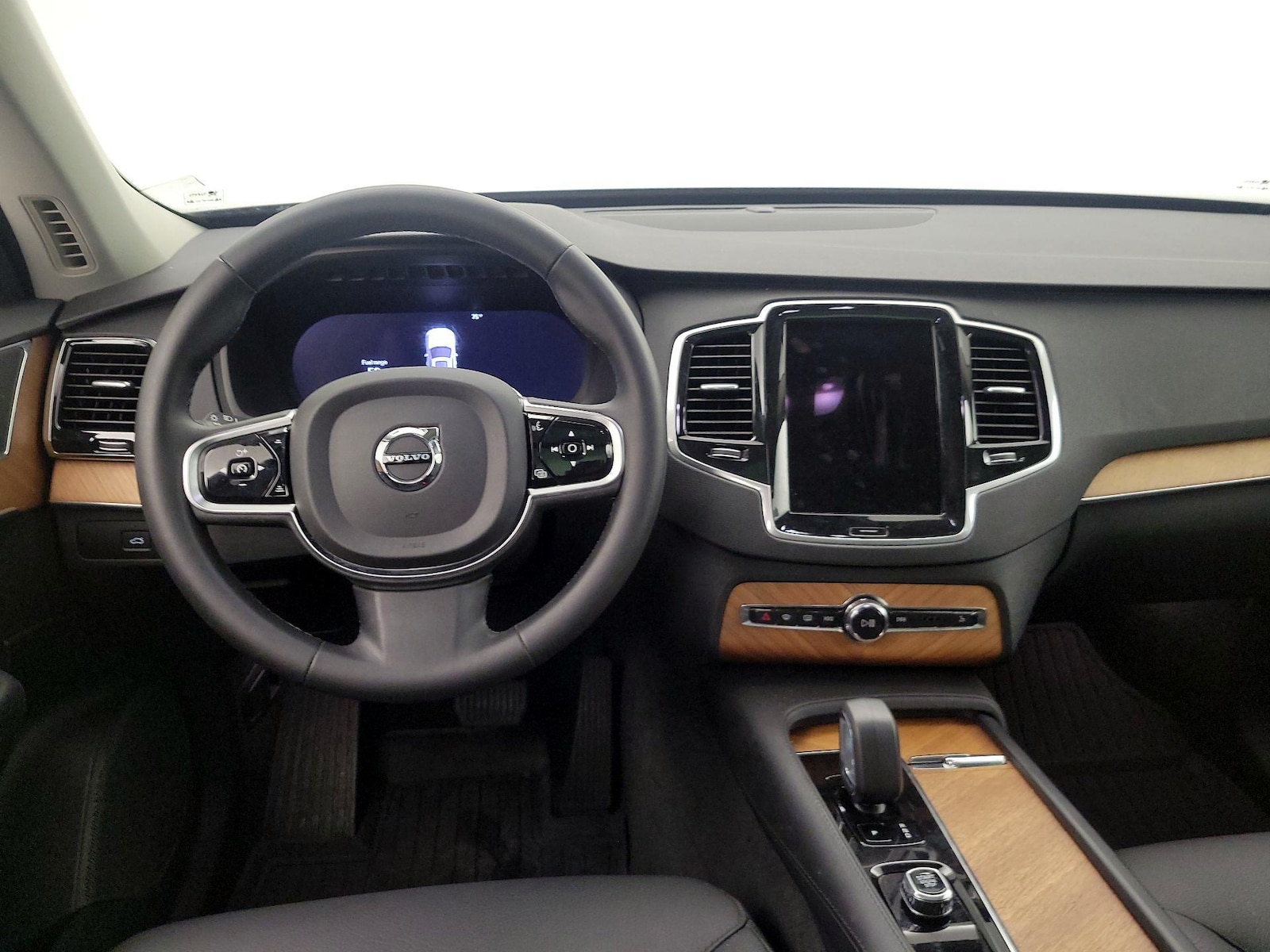 2023 Volvo XC90 Plus - Photo 11