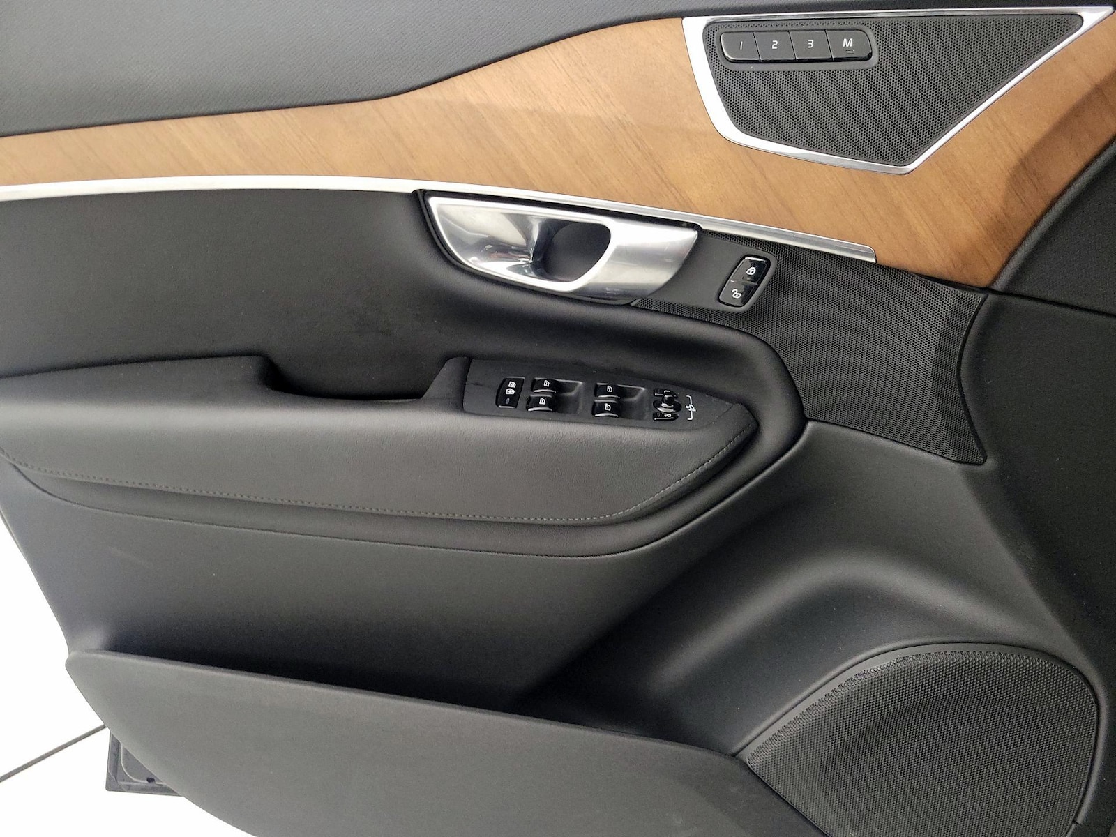 2023 Volvo XC90 Plus - Photo 13