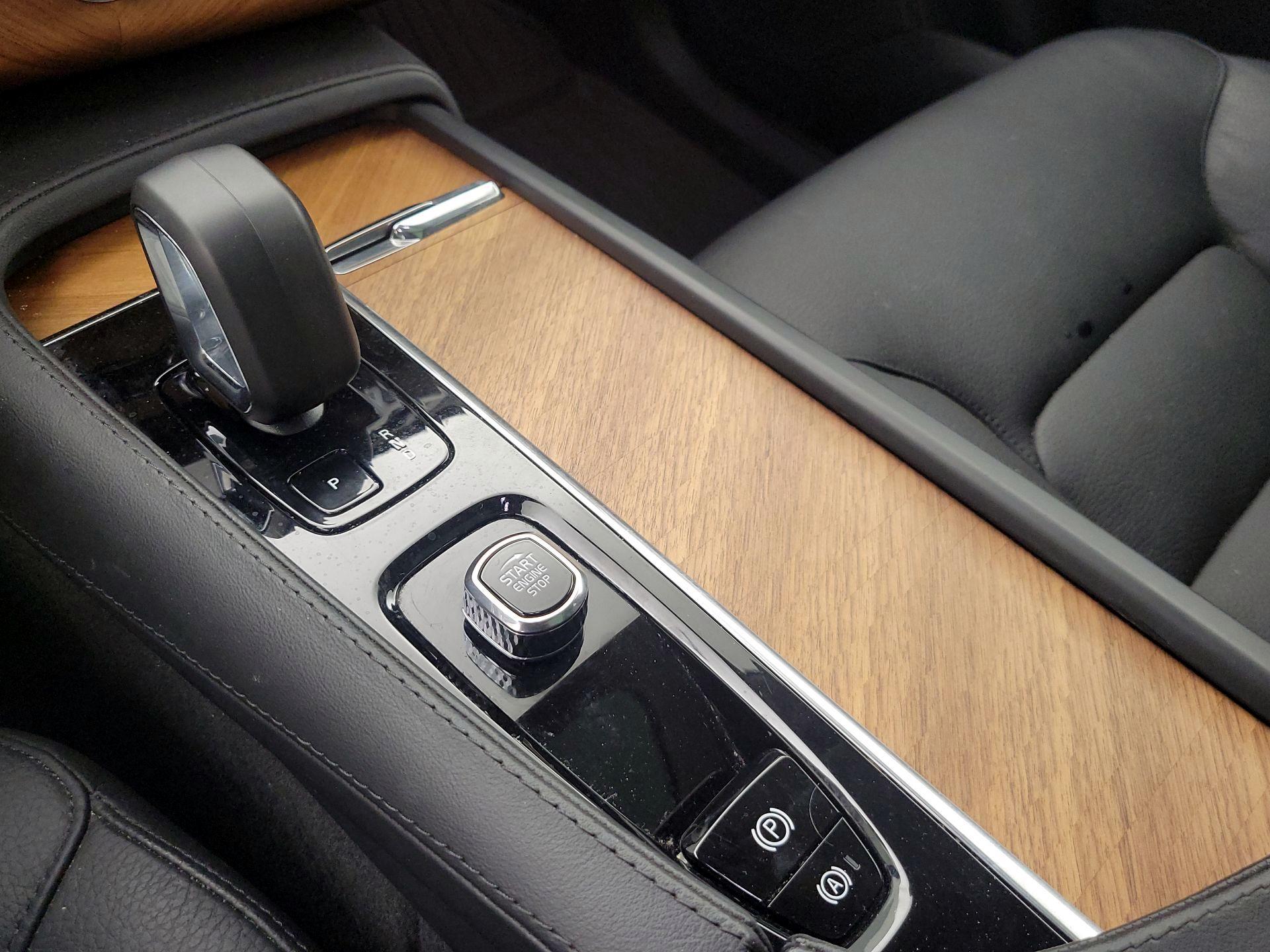 Thumbnail: 2023 Volvo XC90 - 18