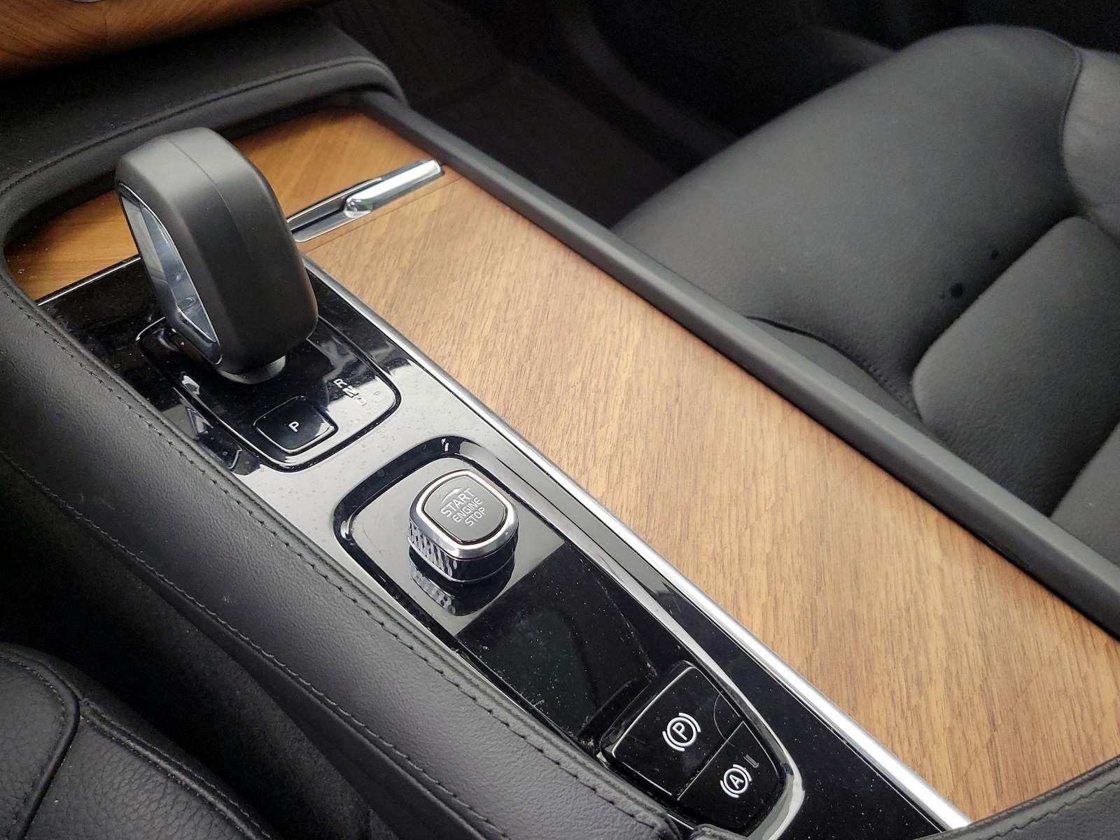 2023 Volvo XC90 Plus - Photo 19