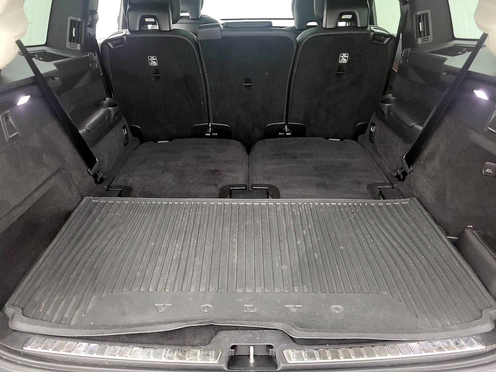 2023 Volvo XC90 Plus - Photo 25