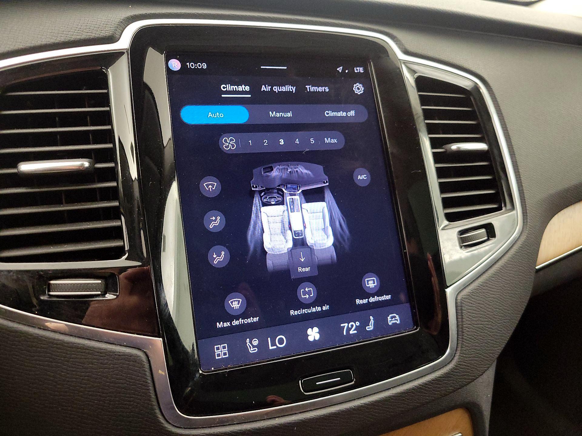 Thumbnail: 2023 Volvo XC90 - 17