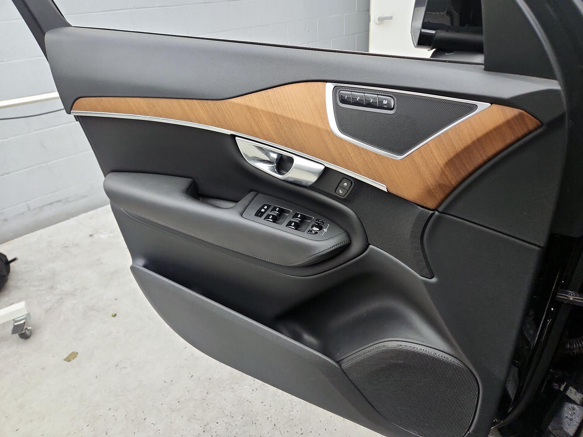 Thumbnail: 2023 Volvo XC90 - 12