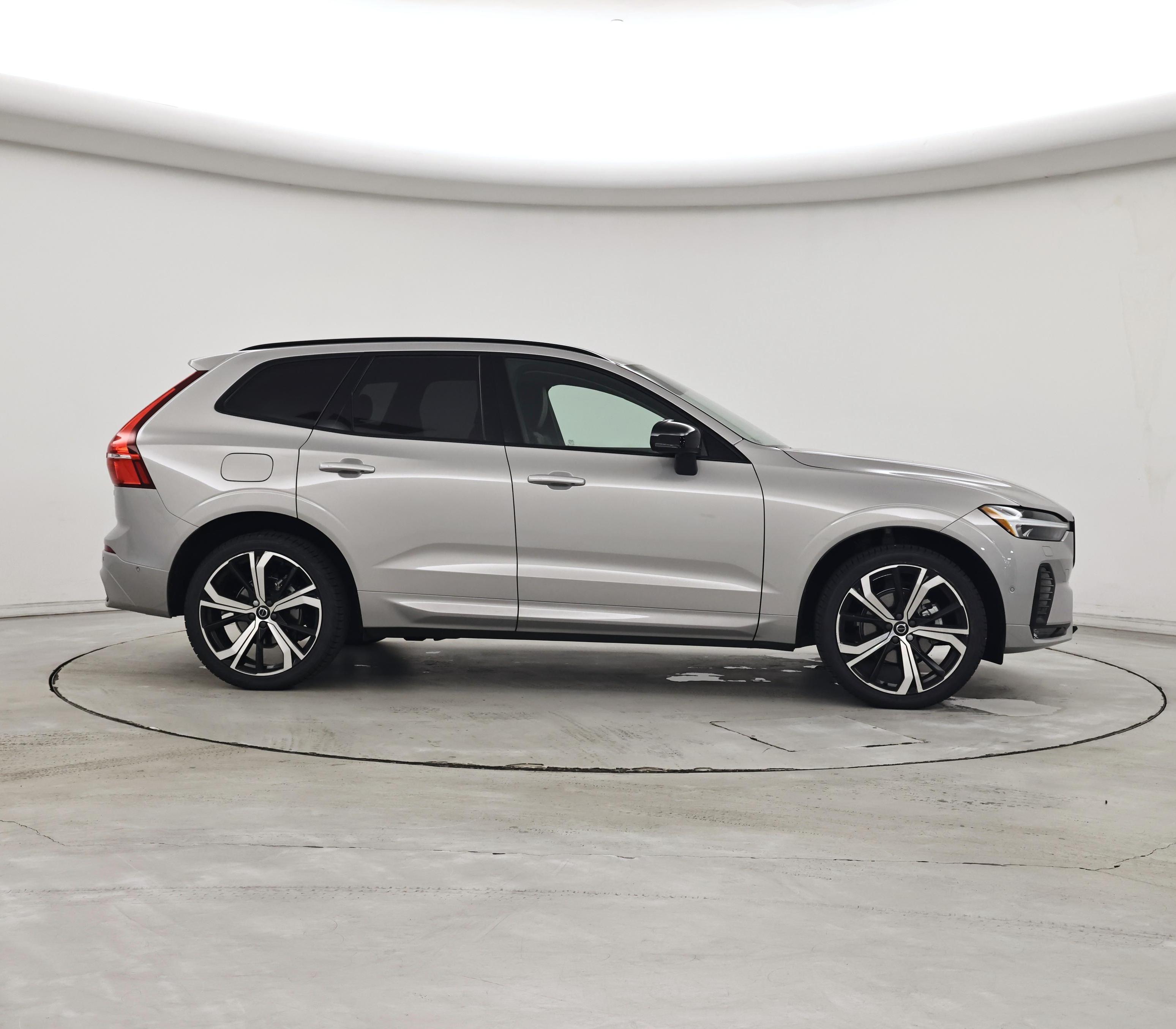 Thumbnail: 2023 Volvo XC60 - 7