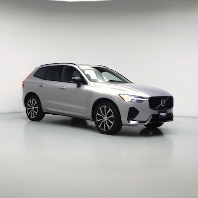 2023 Volvo XC60 B5 Plus Dark Theme