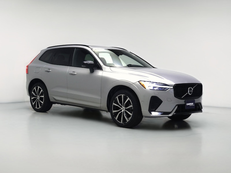 2023 Volvo XC60 B5 Plus Dark Theme
