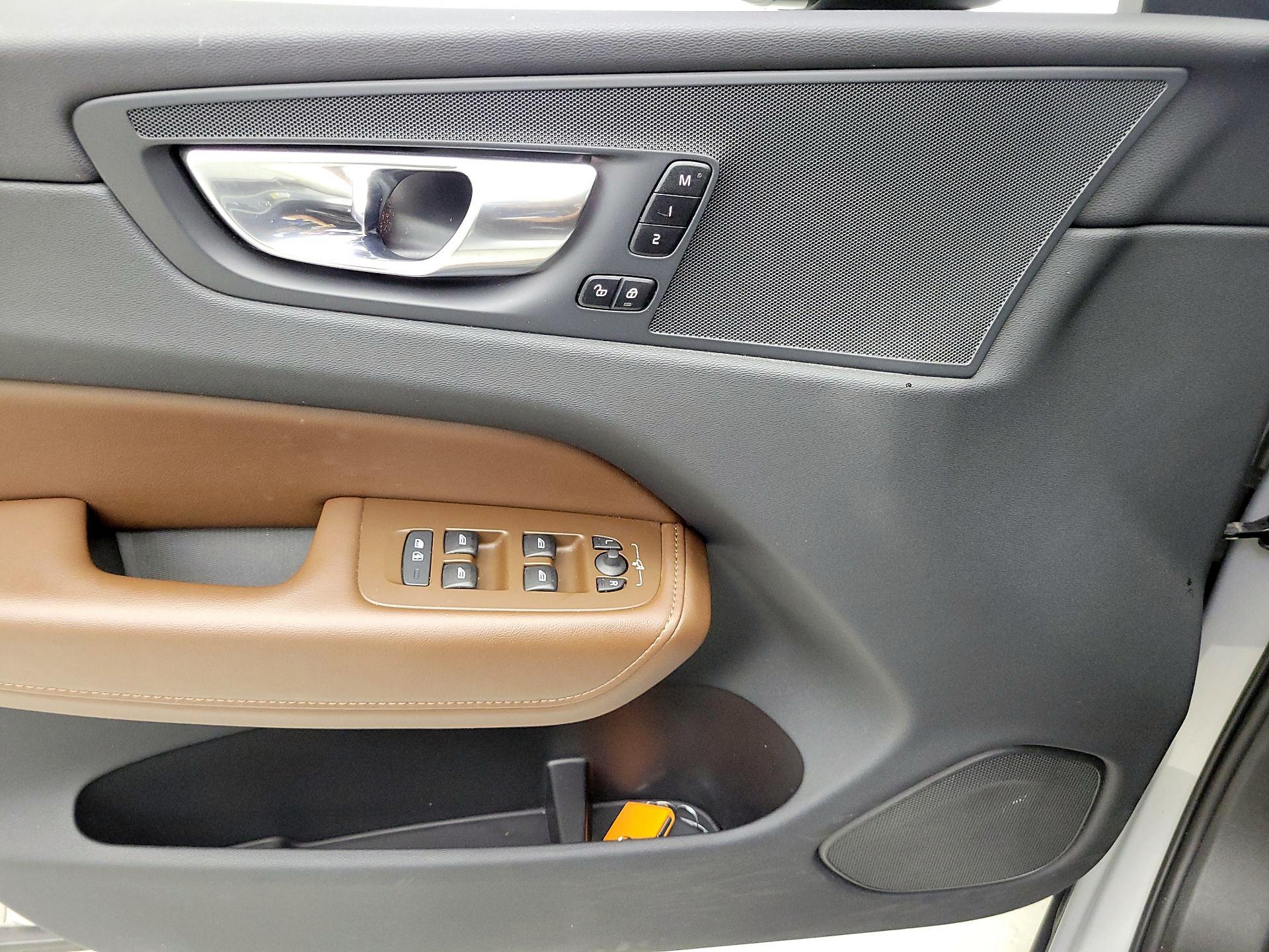 Thumbnail: 2023 Volvo XC60 - 12