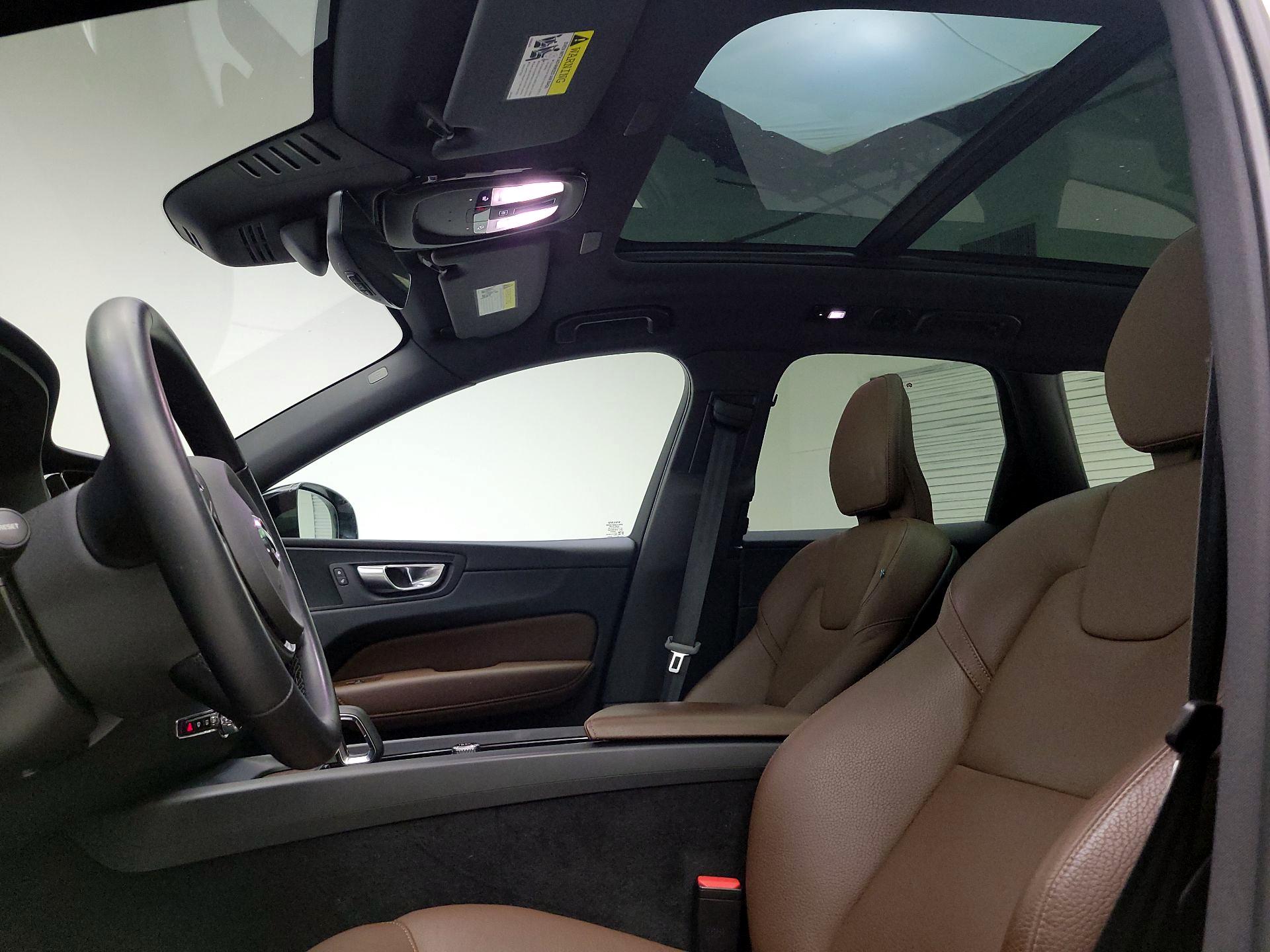 Thumbnail: 2023 Volvo XC60 - 20