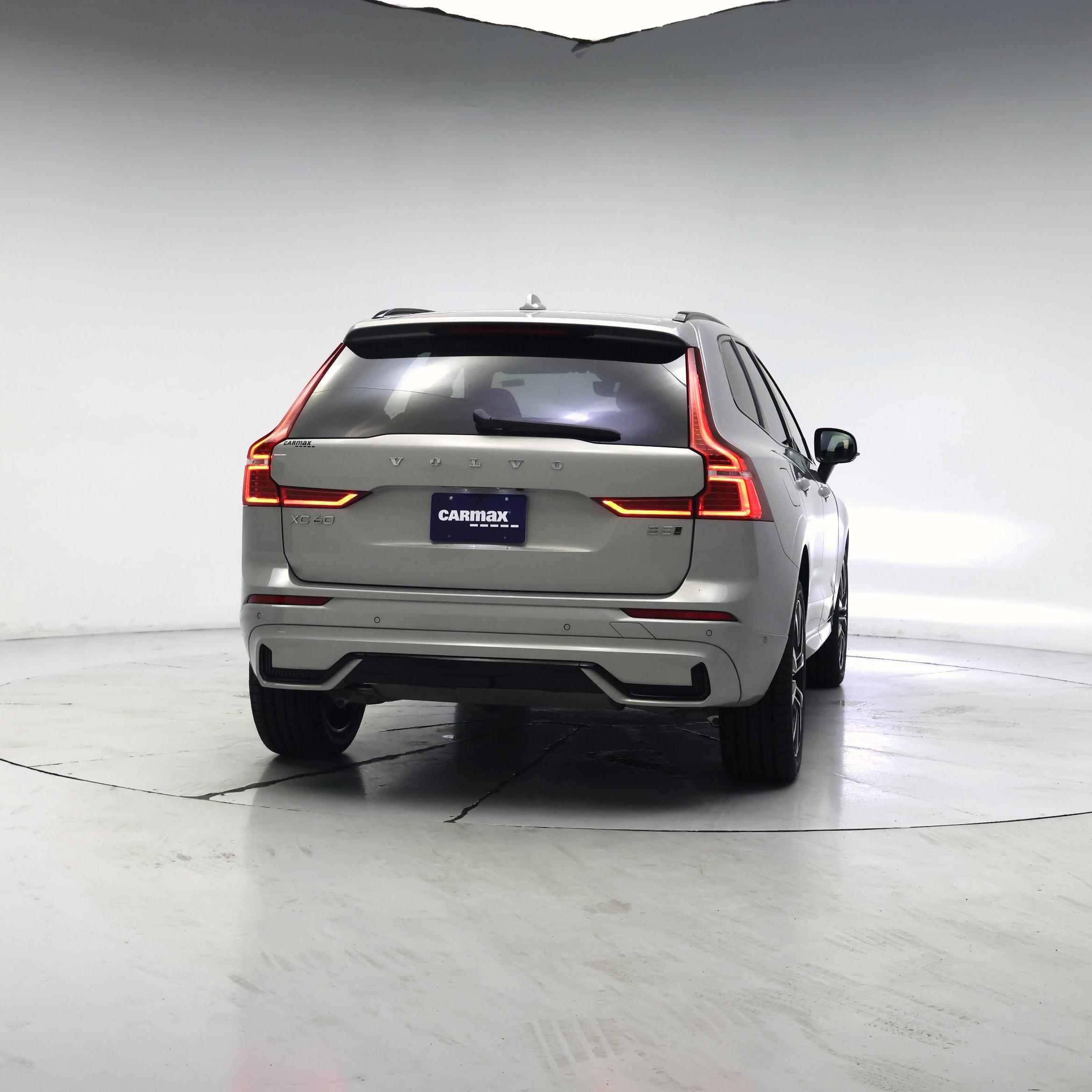Thumbnail: 2023 Volvo XC60 - 8