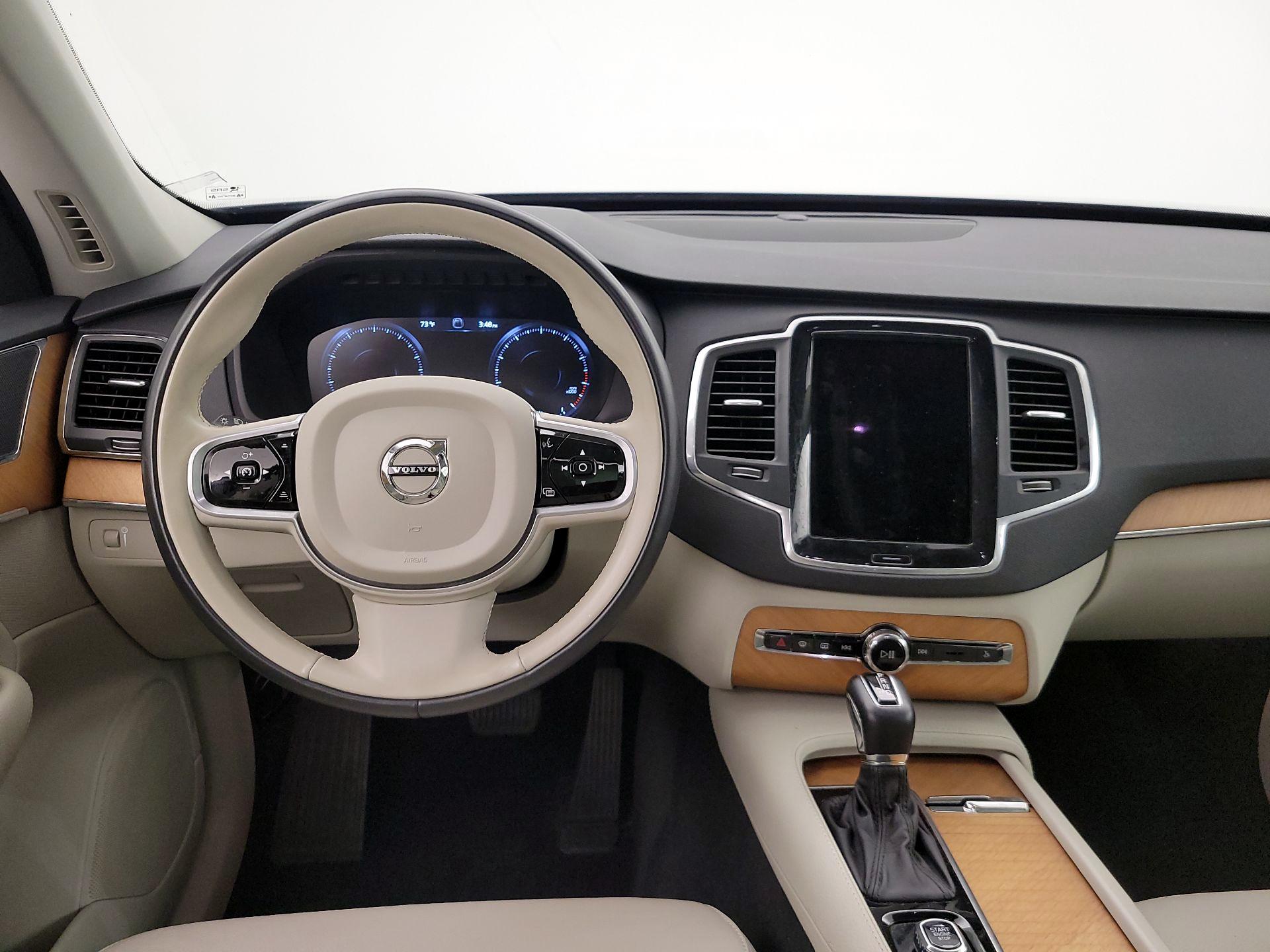 Thumbnail: 2022 Volvo XC90 - 10