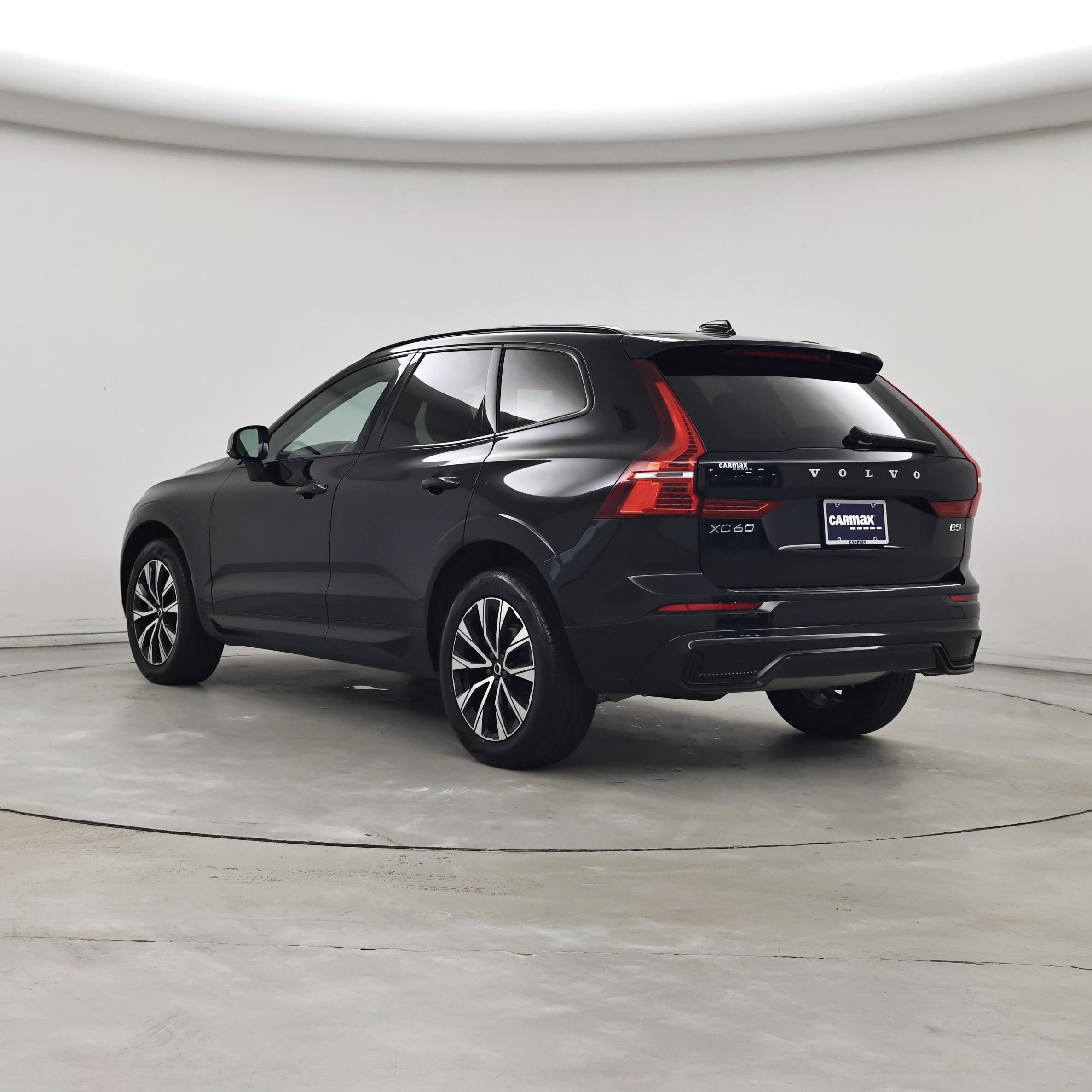Thumbnail: 2023 Volvo XC60 - 2