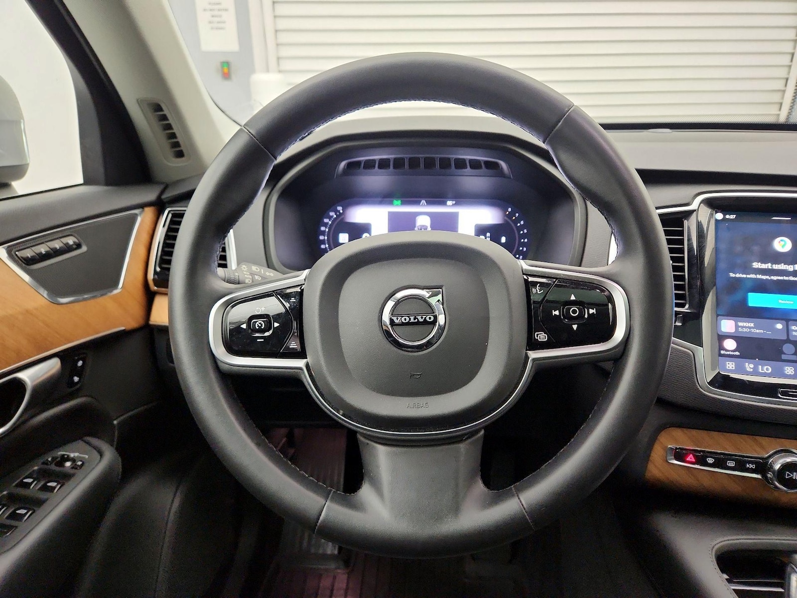 2023 Volvo XC90 Plus - Photo 11