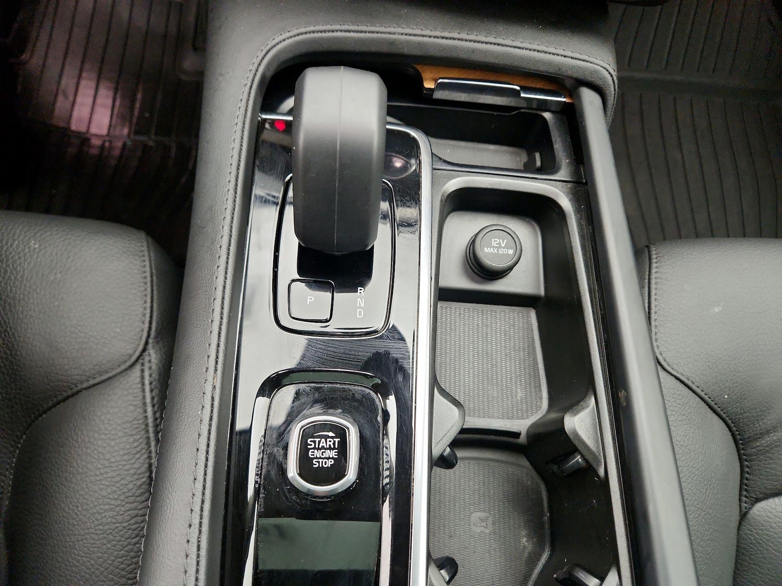 2023 Volvo XC90 Plus - Photo 18