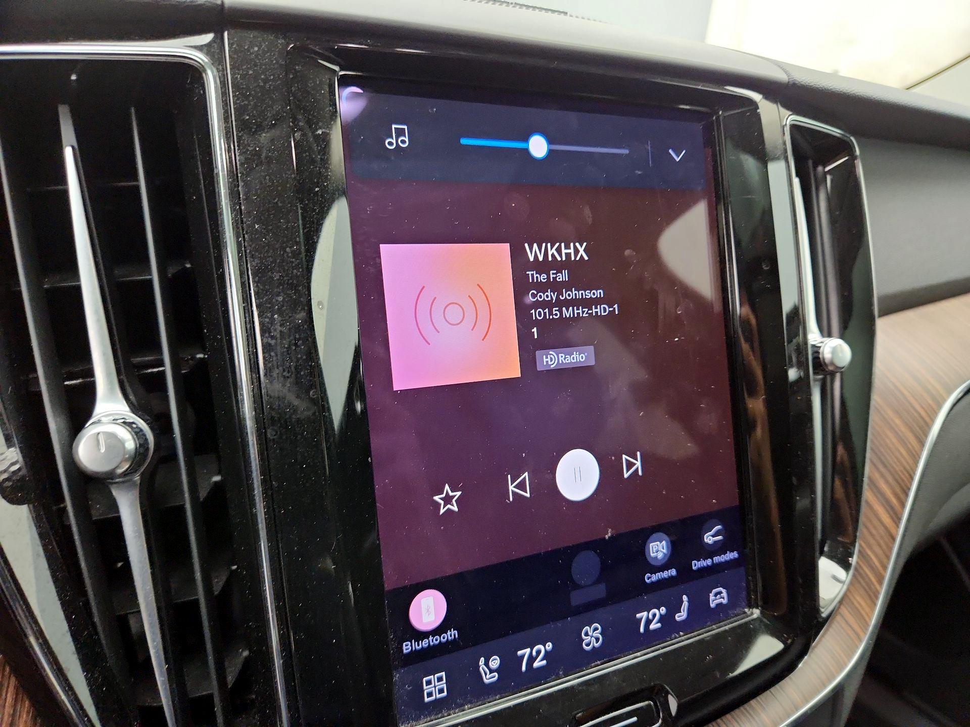 Thumbnail: 2023 Volvo XC60 - 15