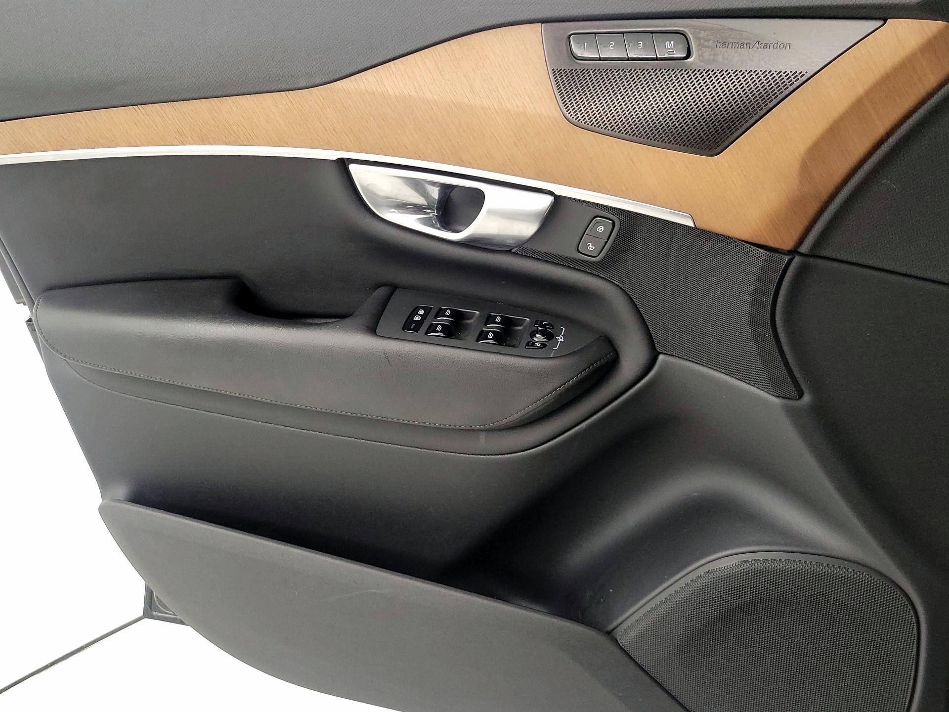 Thumbnail: 2023 Volvo XC90 - 12