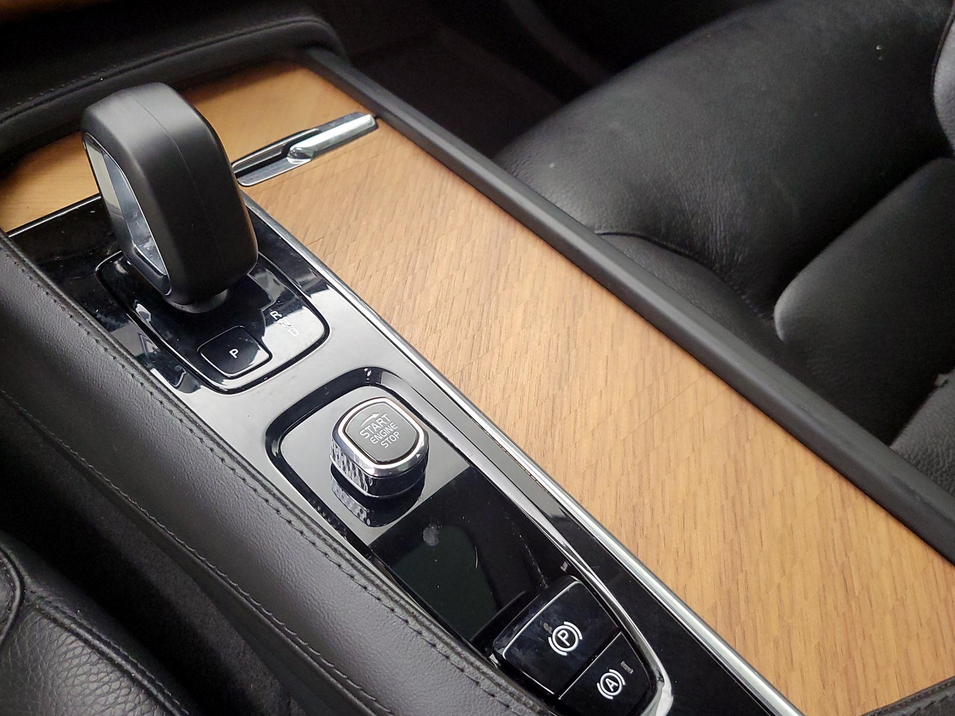 Thumbnail: 2023 Volvo XC90 - 18