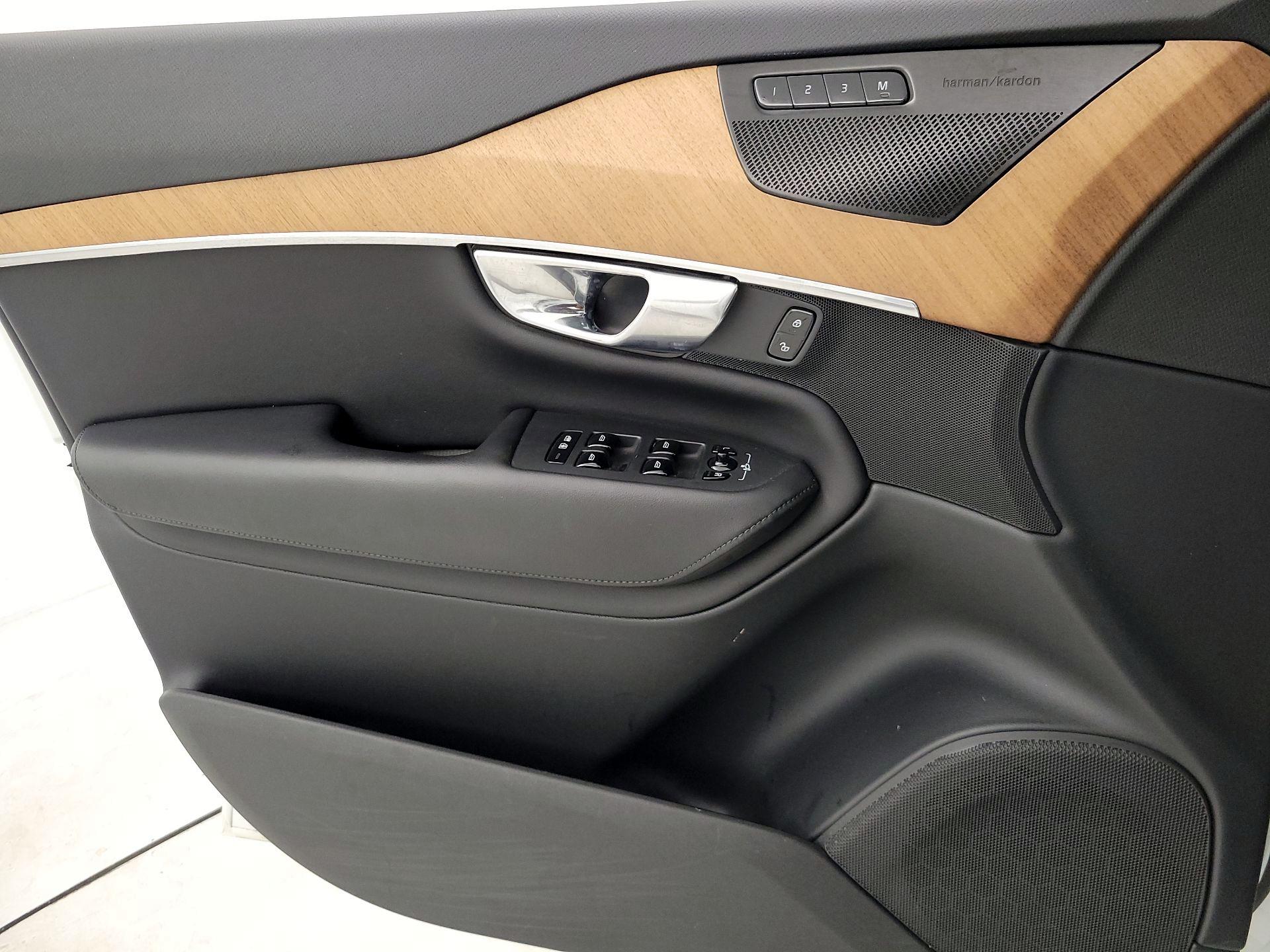 Thumbnail: 2023 Volvo XC90 - 12