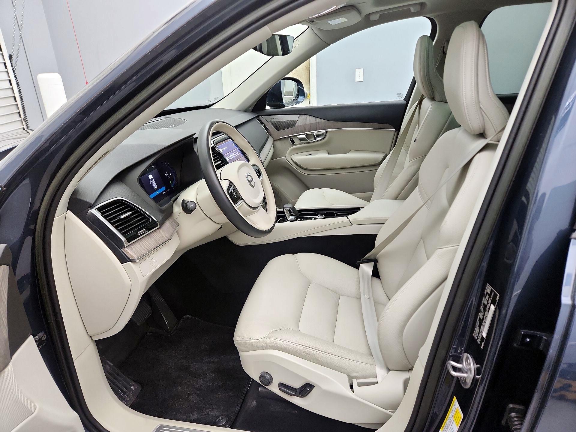 Thumbnail: 2023 Volvo XC90 - 11