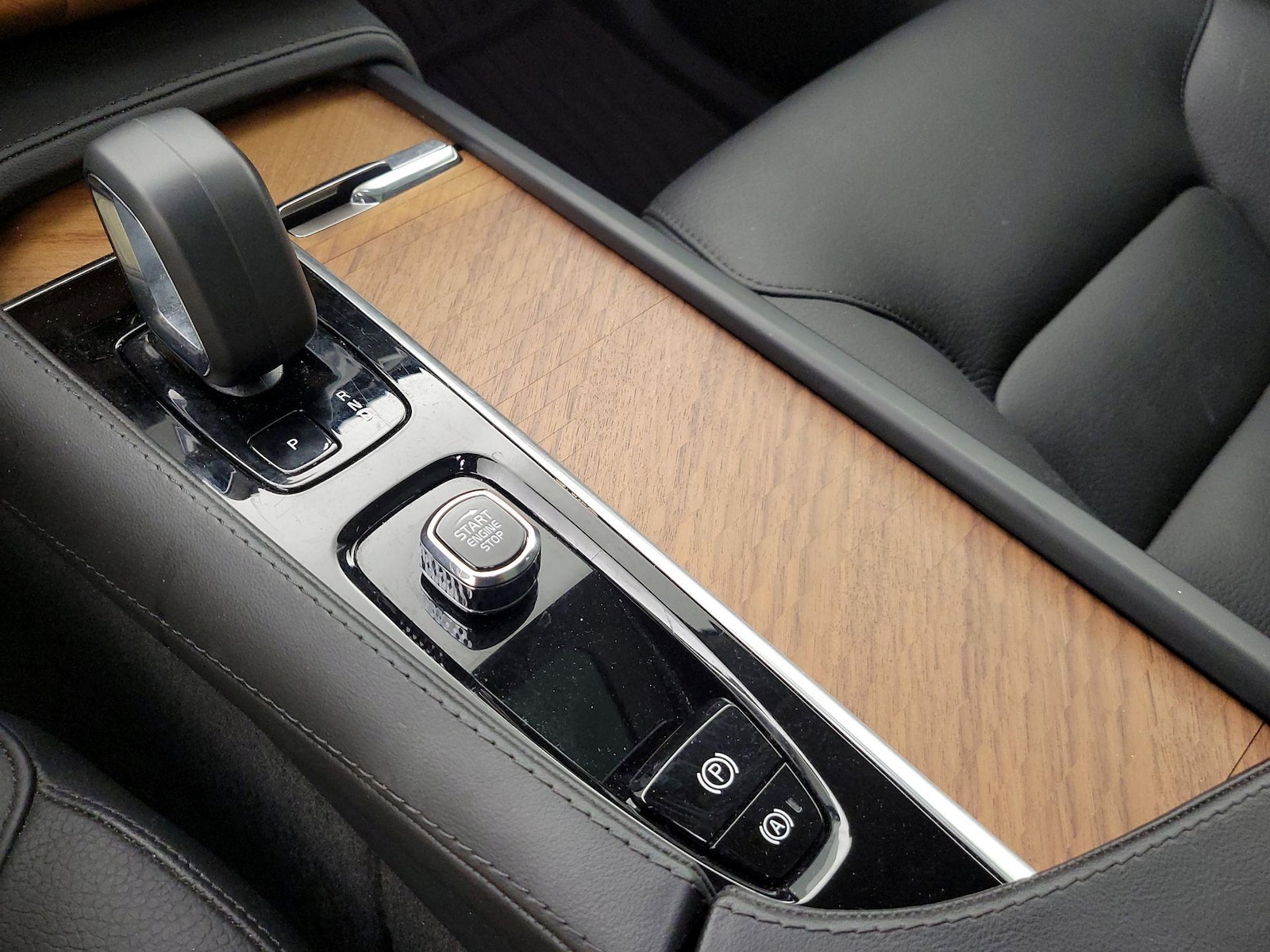 2023 Volvo XC90 Plus - Photo 19