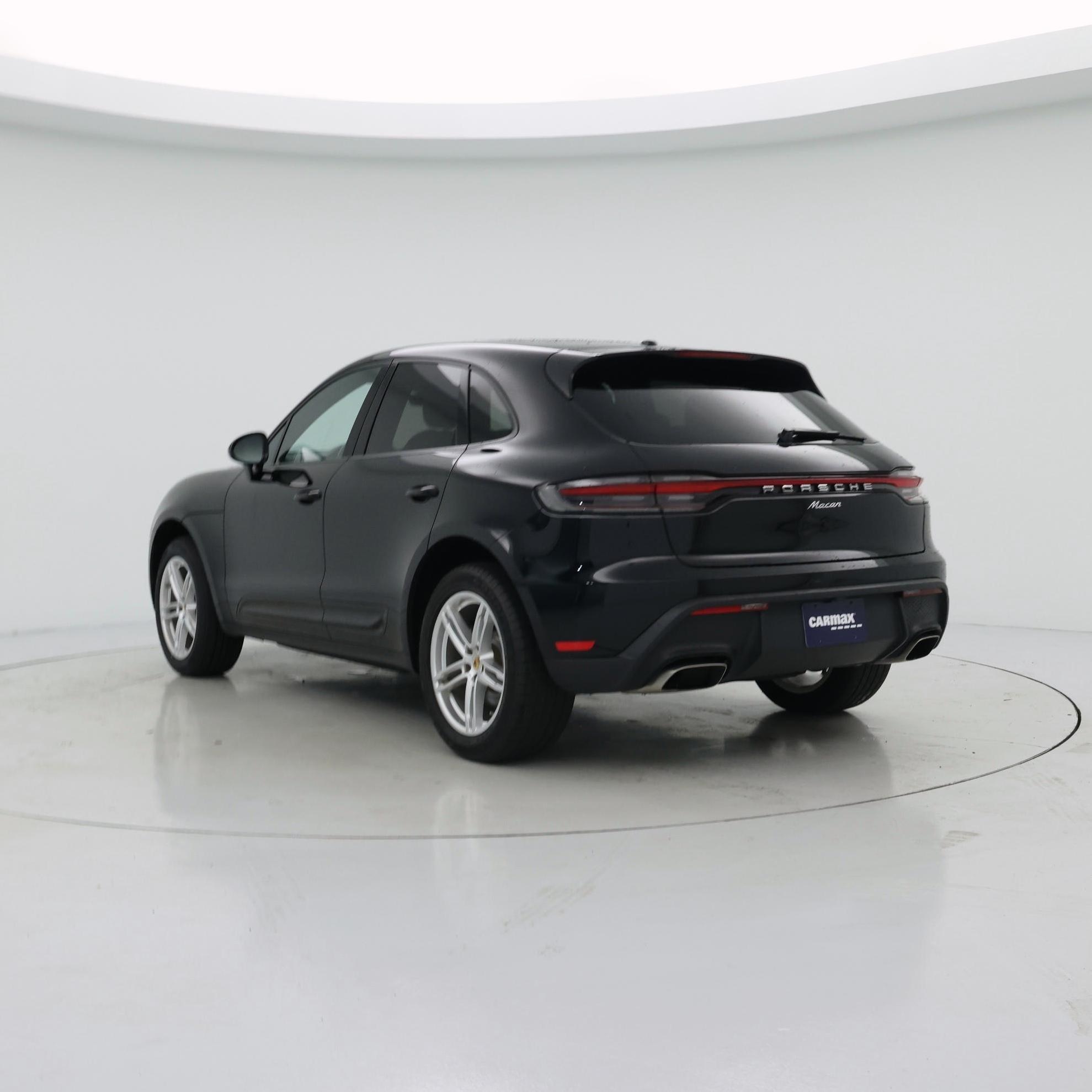 Thumbnail: 2022 Porsche Macan - 2