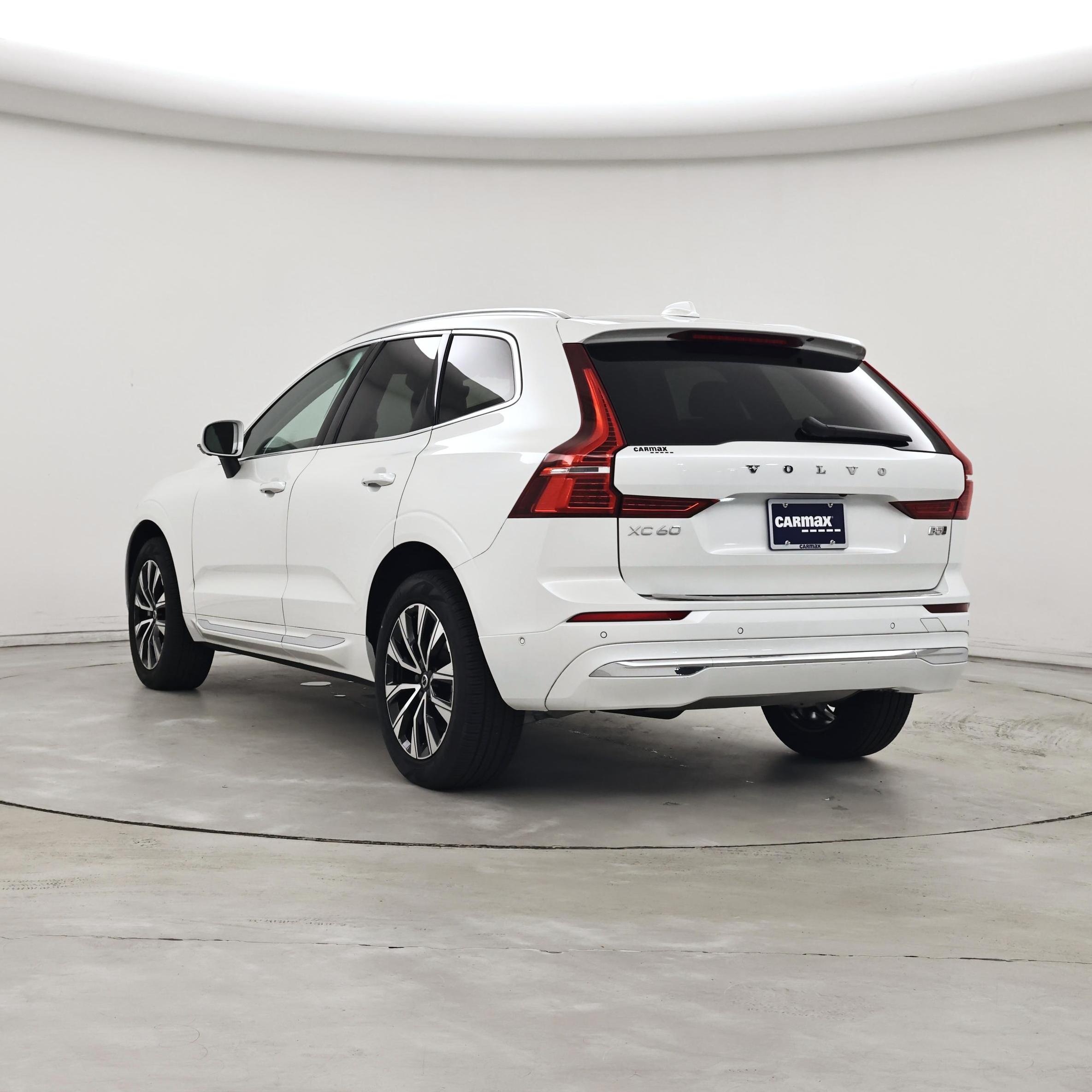 Thumbnail: 2023 Volvo XC60 - 2