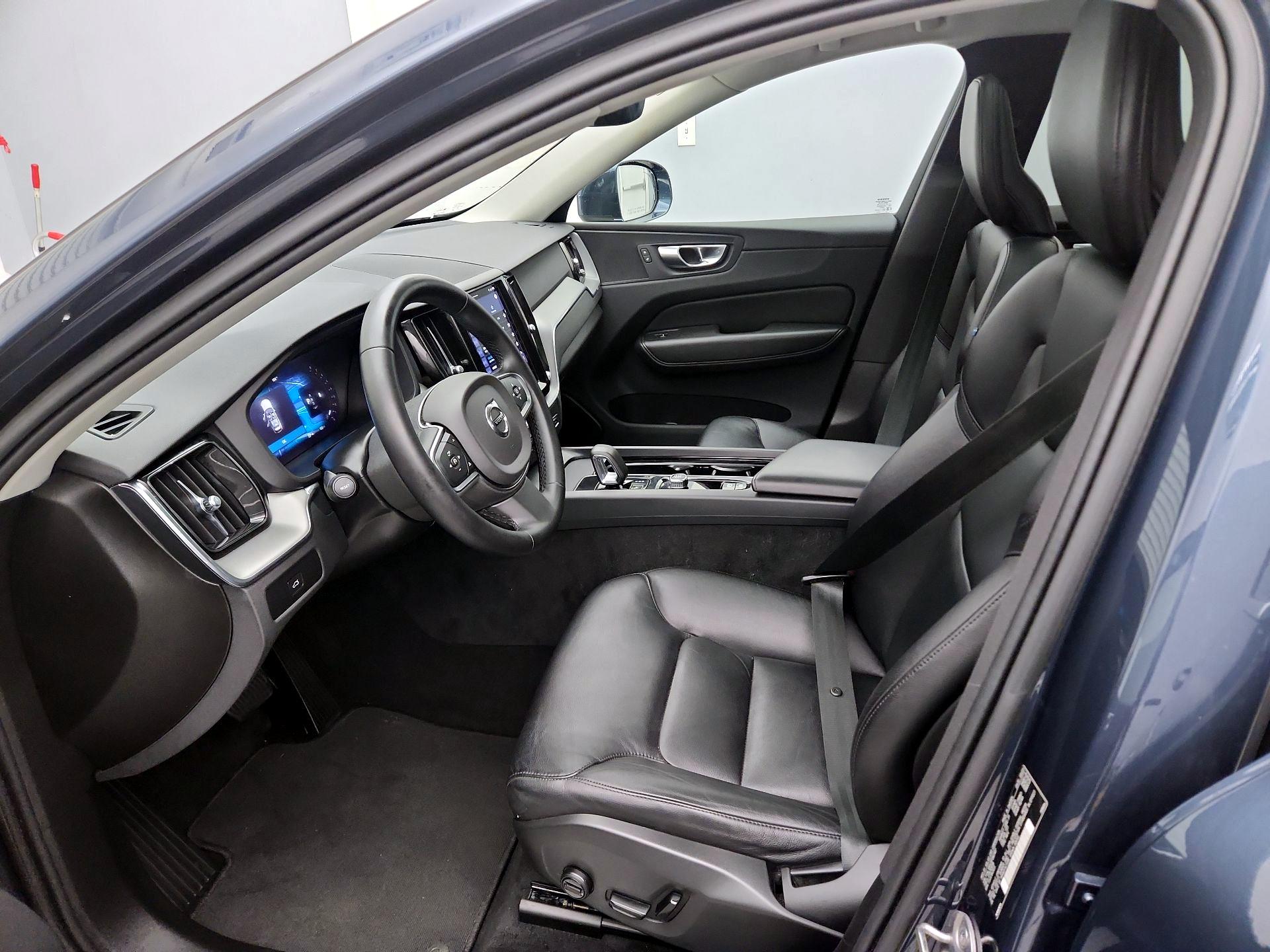 Thumbnail: 2023 Volvo XC60 - 11