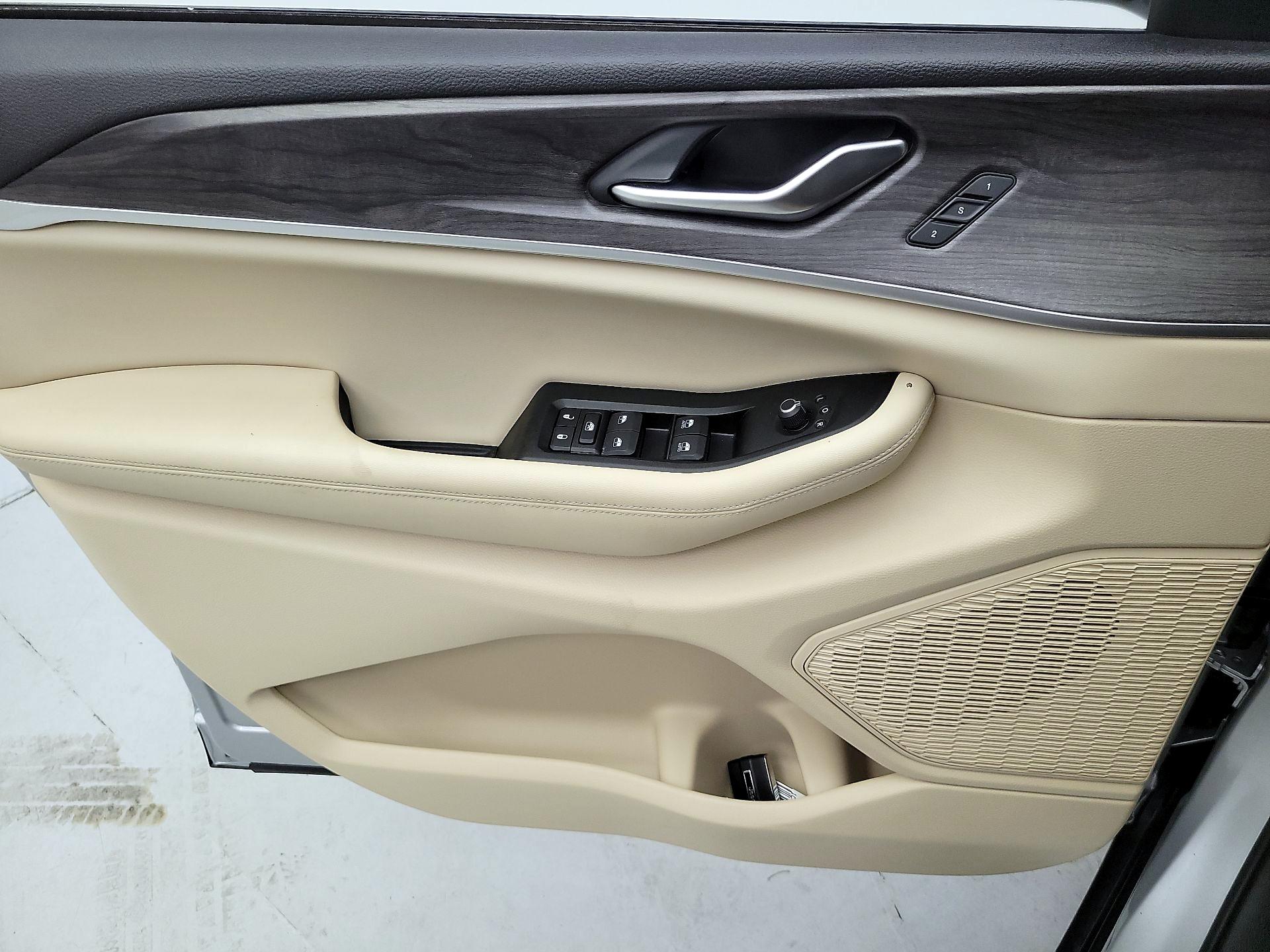 Thumbnail: 2024 Jeep Grand Cherokee - 12