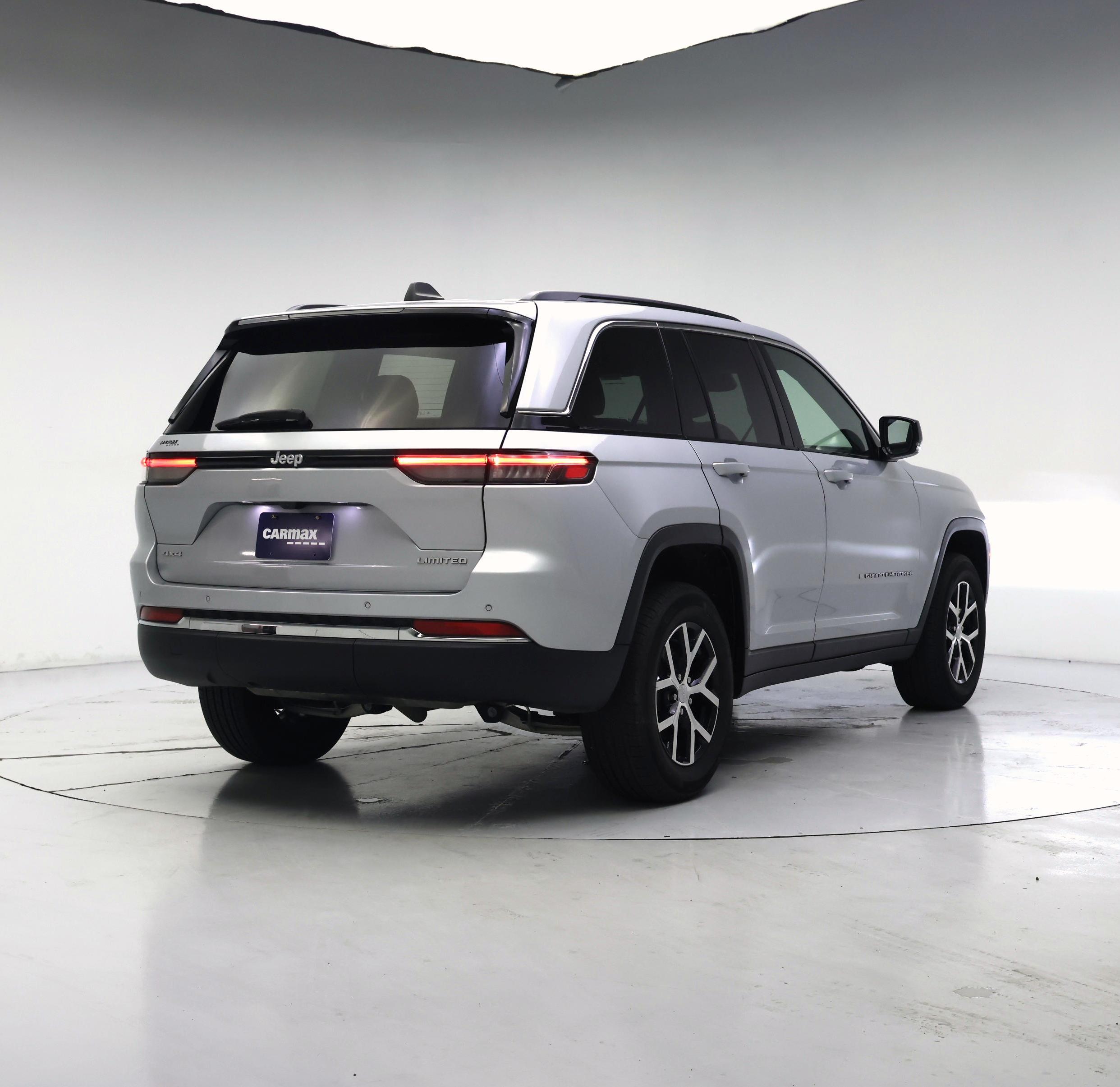 Thumbnail: 2024 Jeep Grand Cherokee - 8