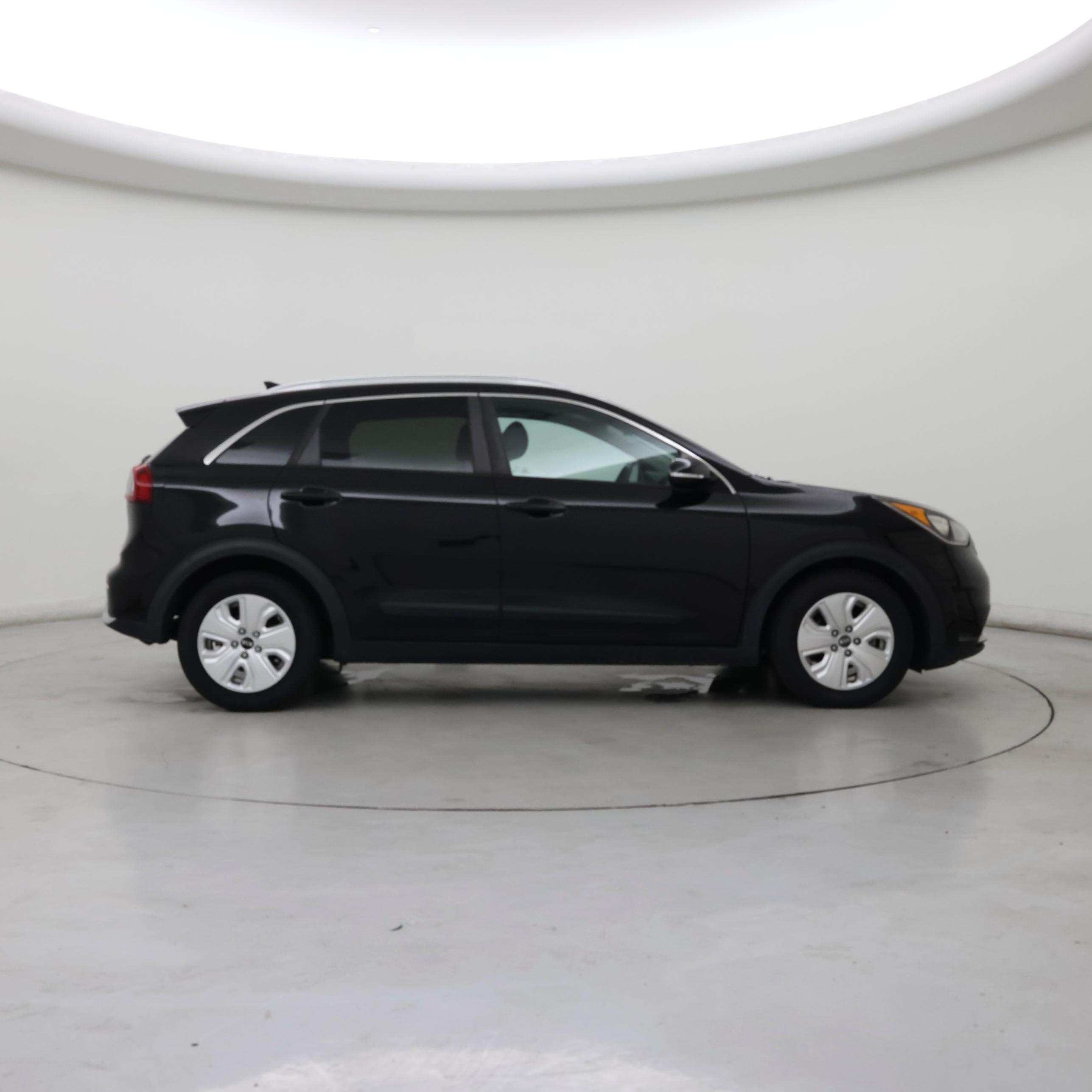 Thumbnail: 2017 Kia Niro - 7