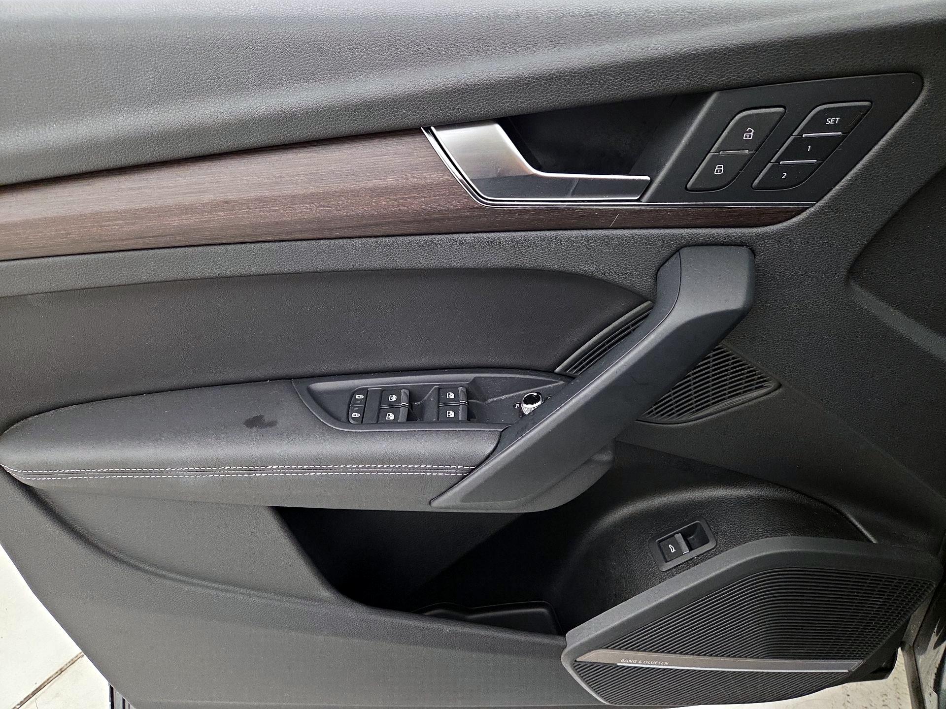 Thumbnail: 2023 Audi Q5 - 12