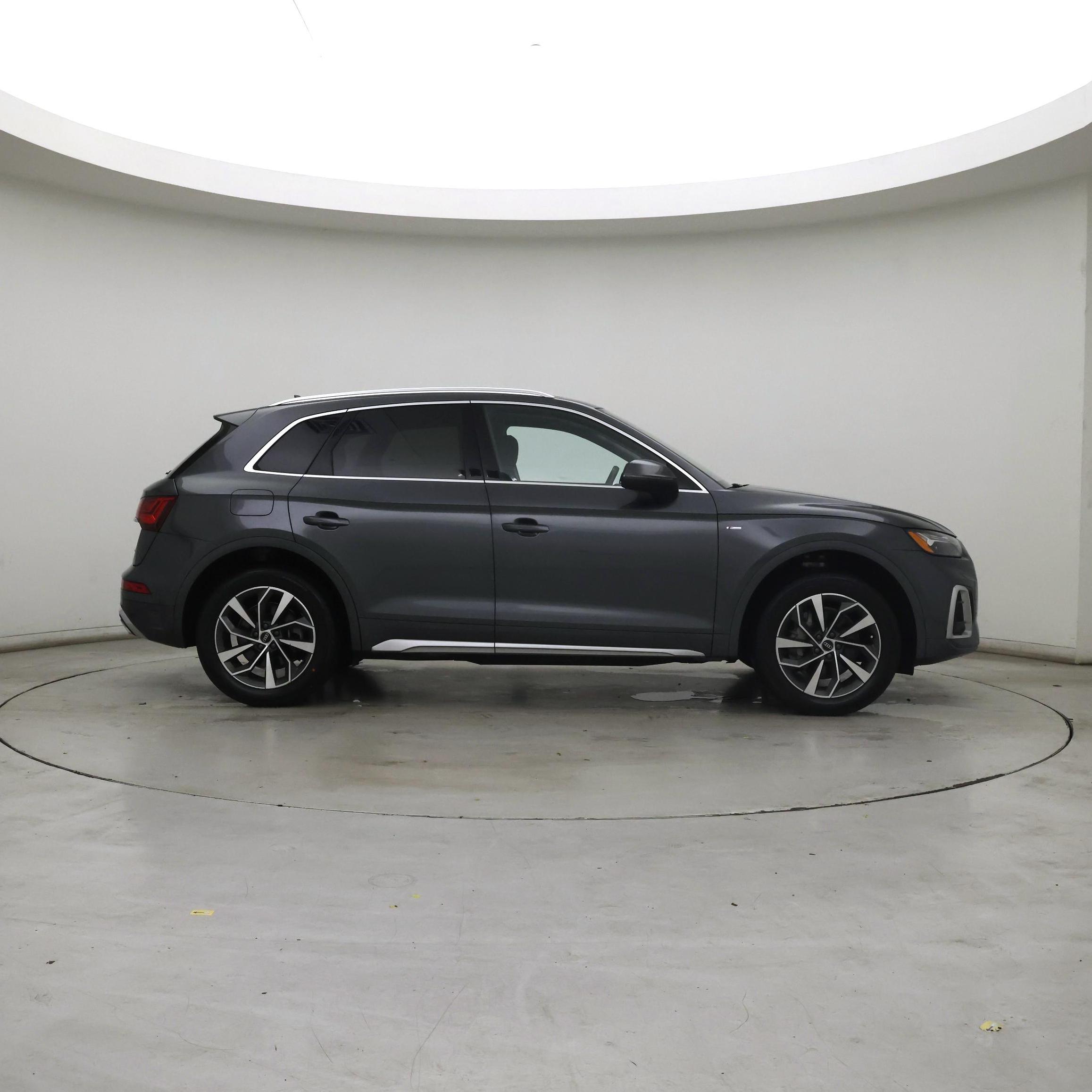 Thumbnail: 2023 Audi Q5 - 7