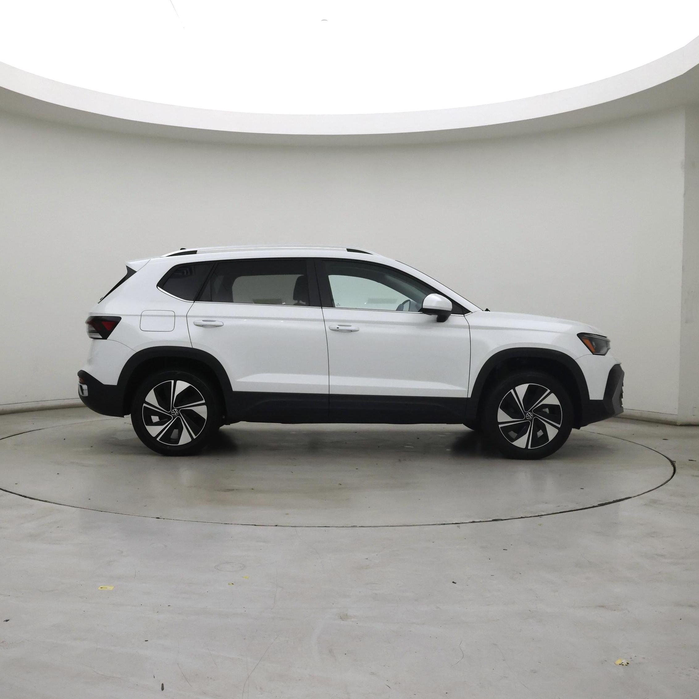 Thumbnail: 2025 Volkswagen Taos - 7