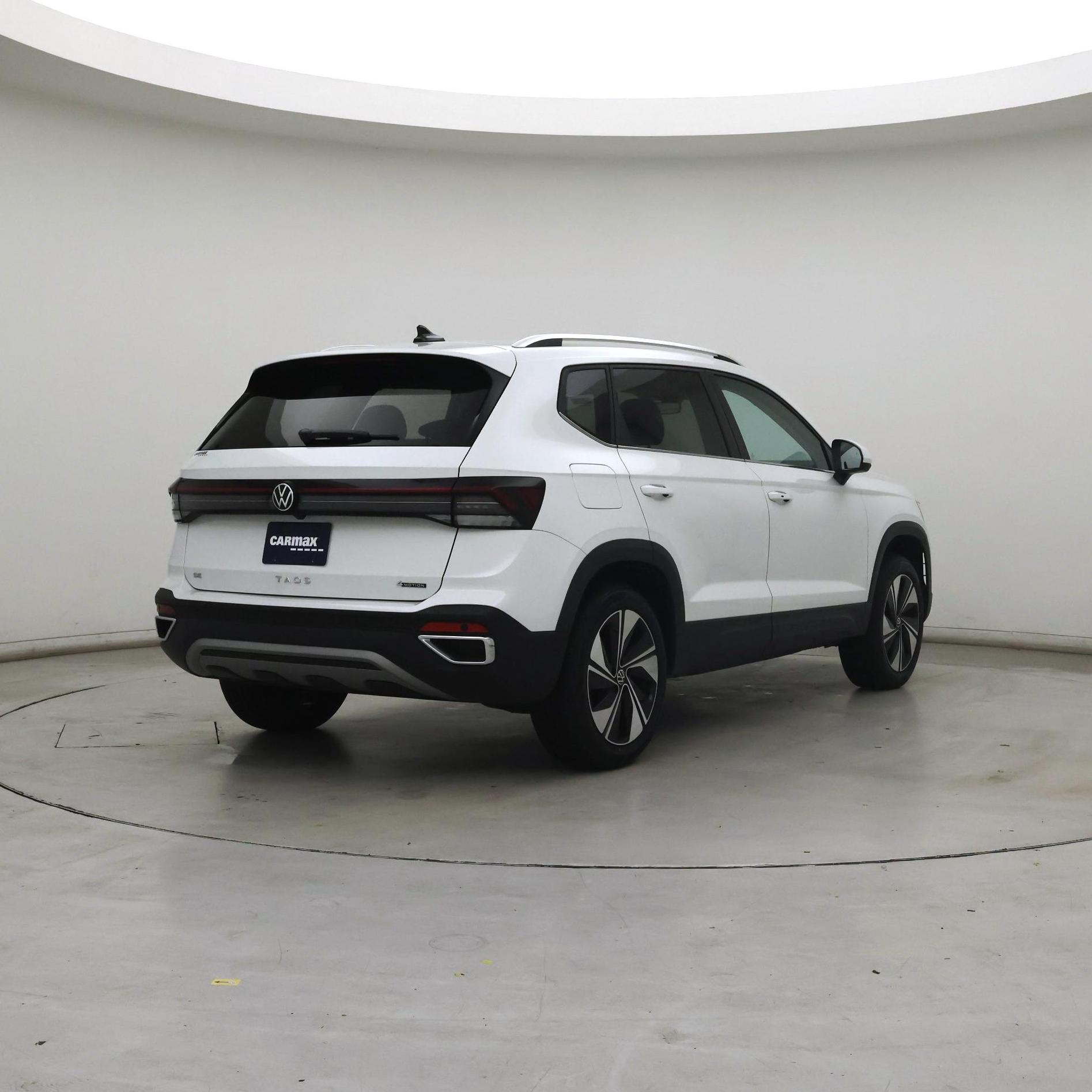 Thumbnail: 2025 Volkswagen Taos - 8
