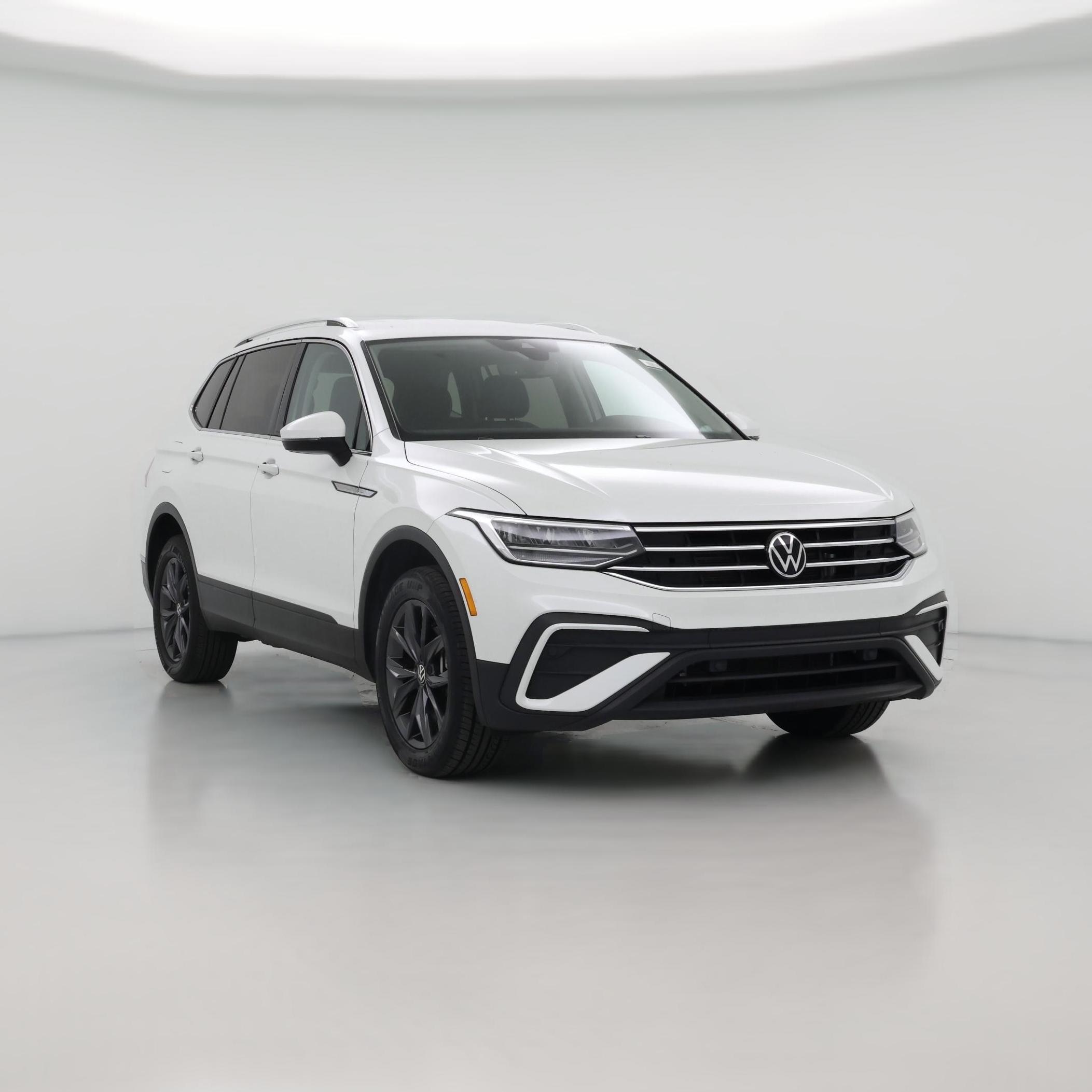 Thumbnail: 2023 Volkswagen Tiguan - 1