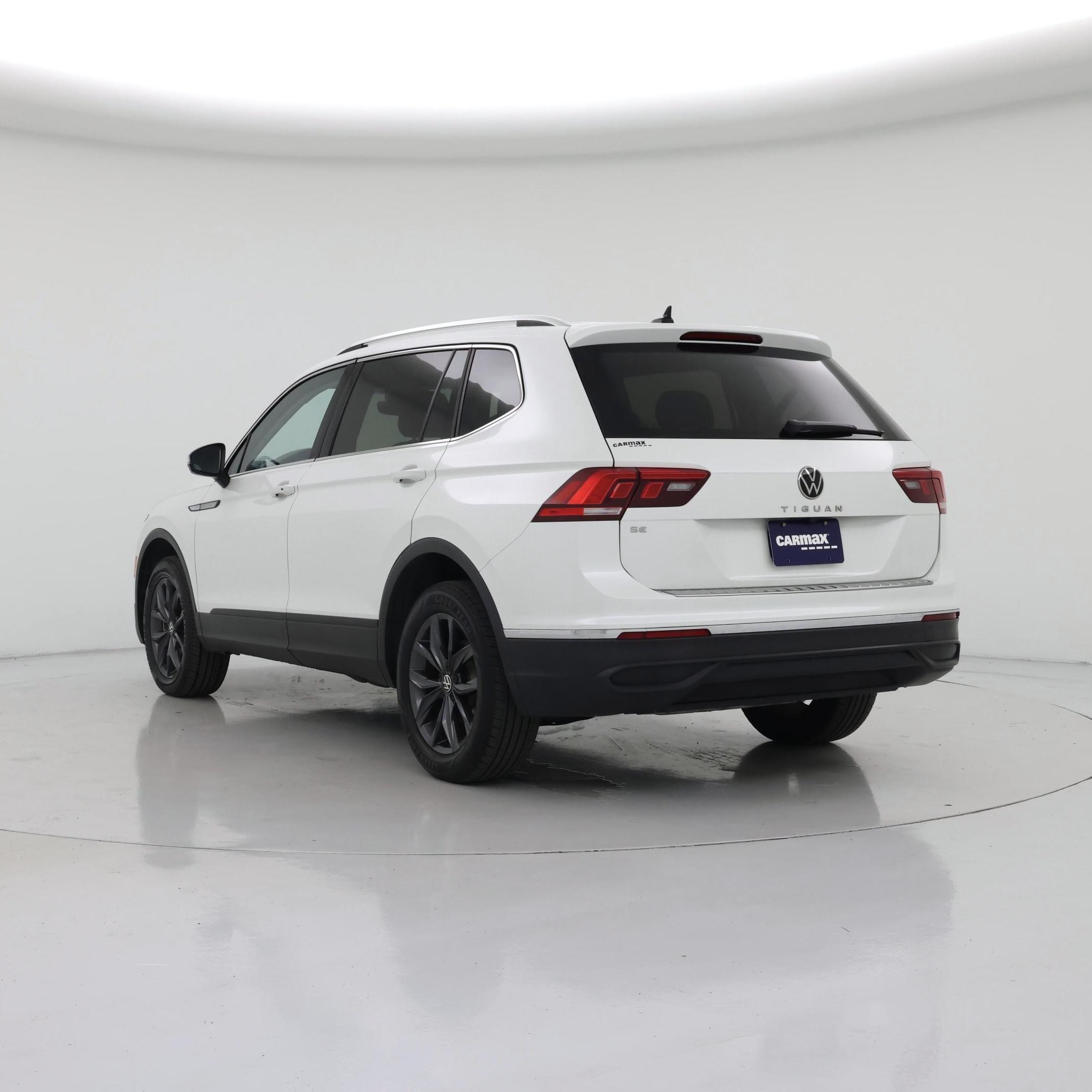 Thumbnail: 2023 Volkswagen Tiguan - 2