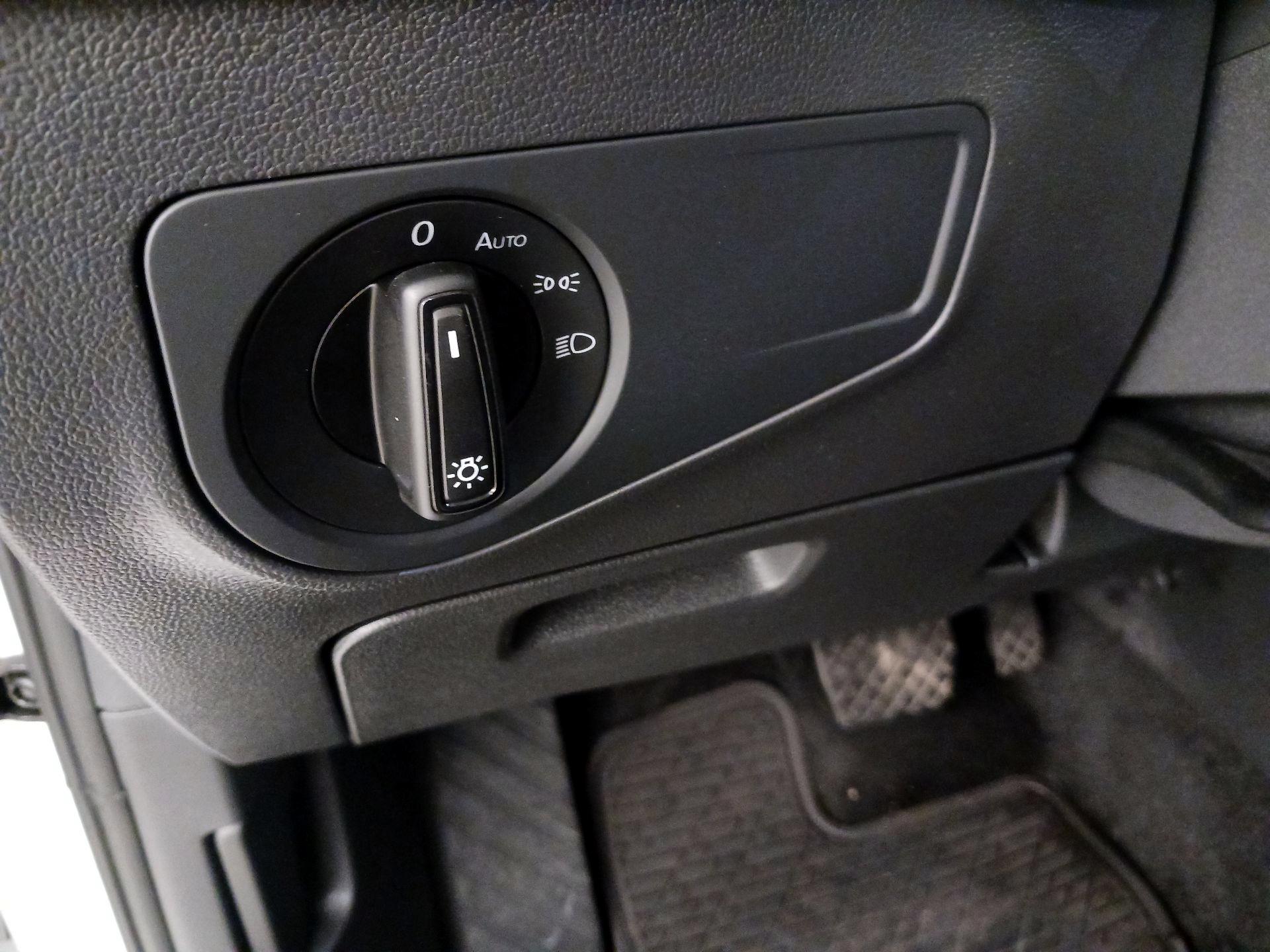 Thumbnail: 2023 Volkswagen Tiguan - 13