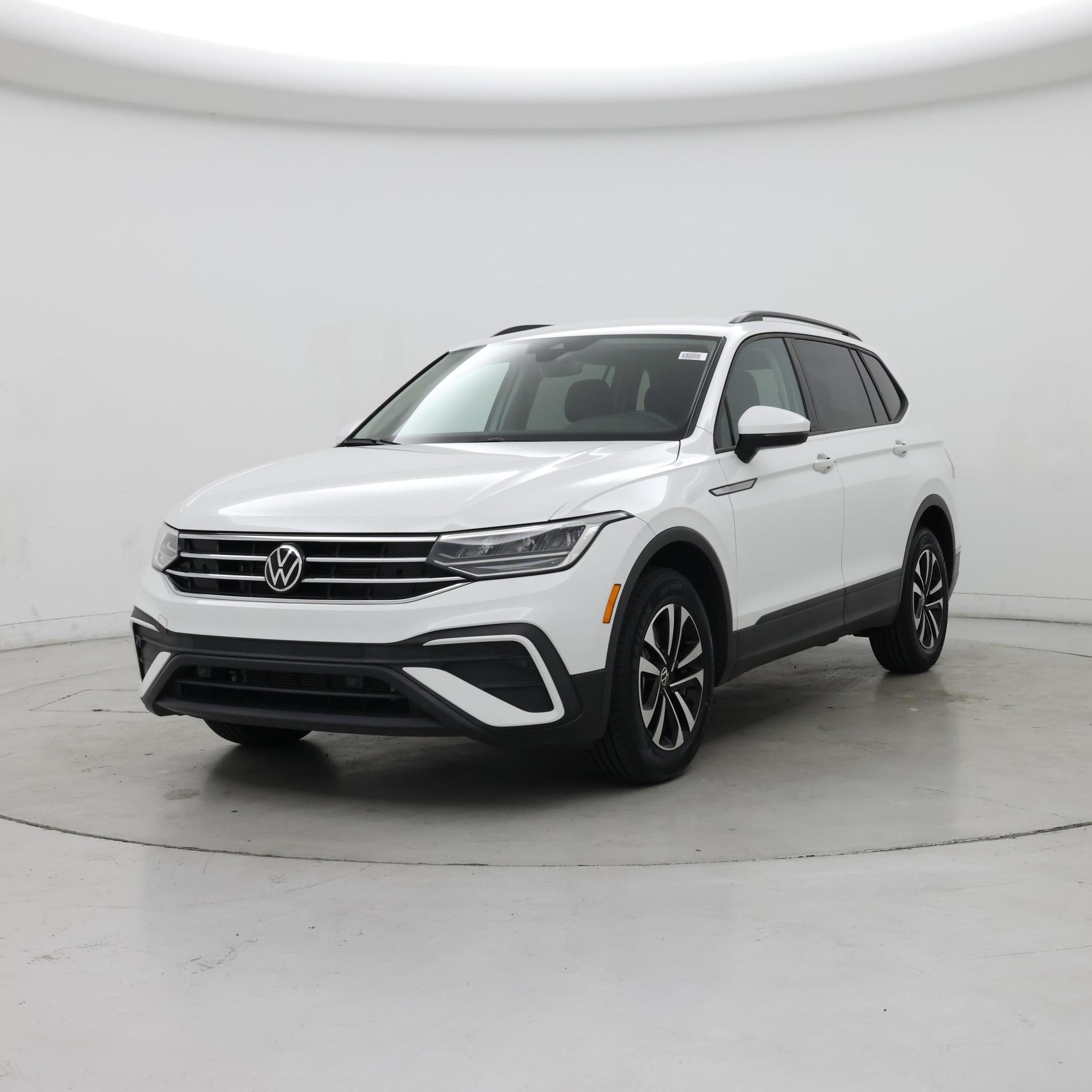 Thumbnail: 2023 Volkswagen Tiguan - 4