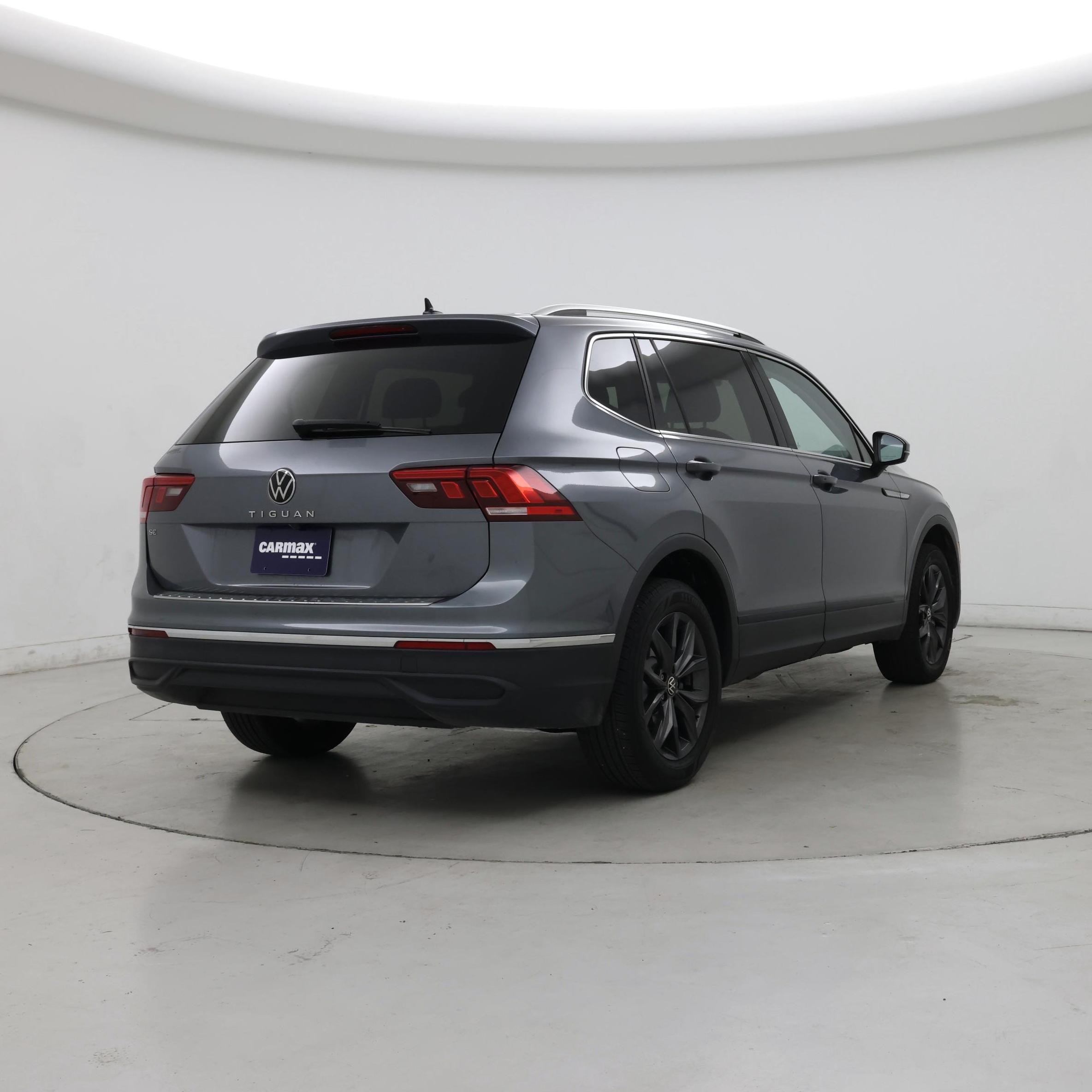 Thumbnail: 2023 Volkswagen Tiguan - 8