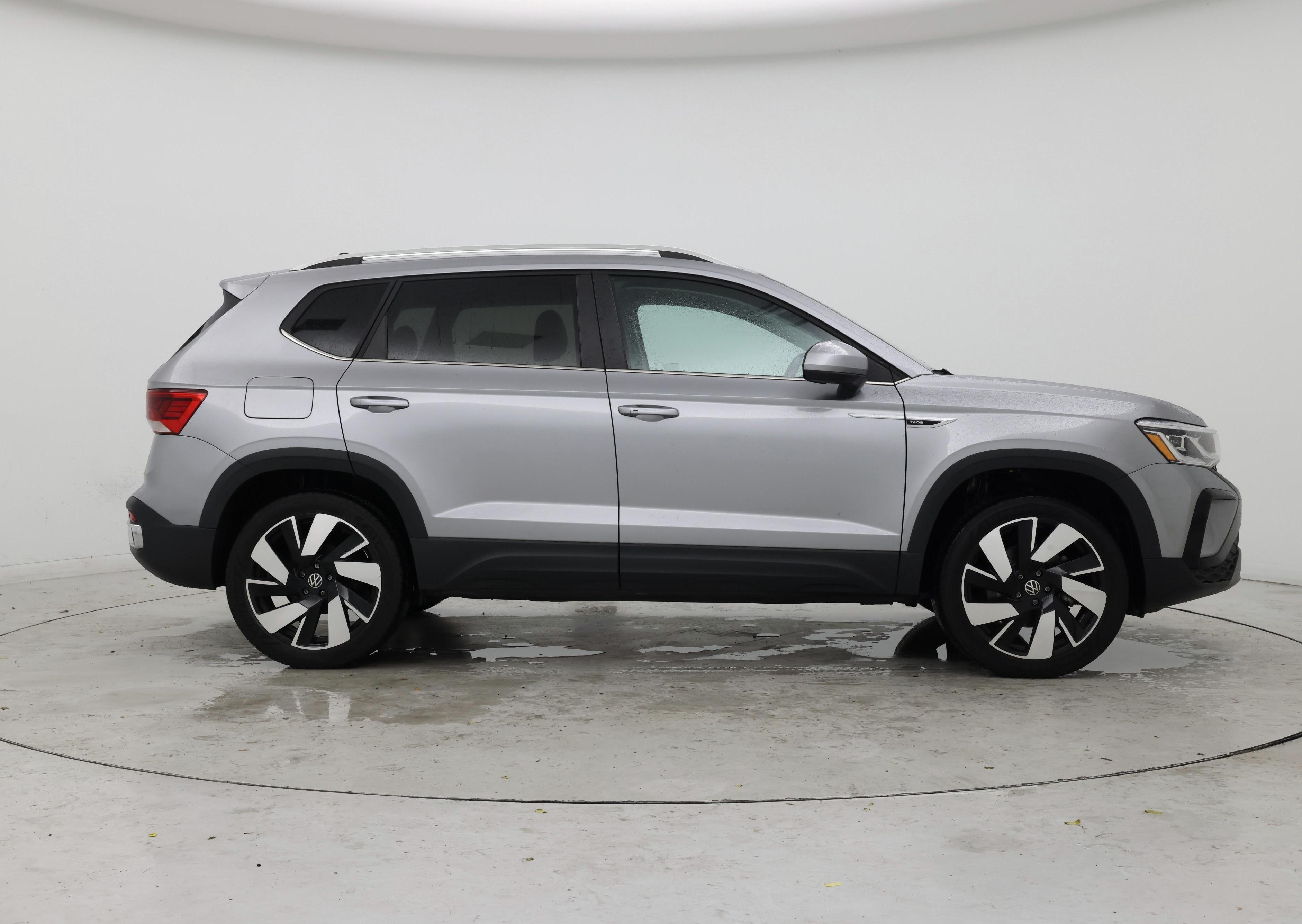 Thumbnail: 2023 Volkswagen Taos - 7