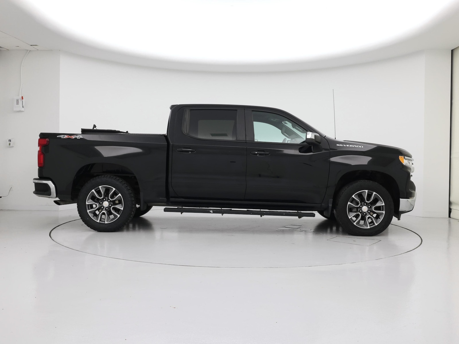 2023 Chevrolet Silverado 1500 LT - Photo 8