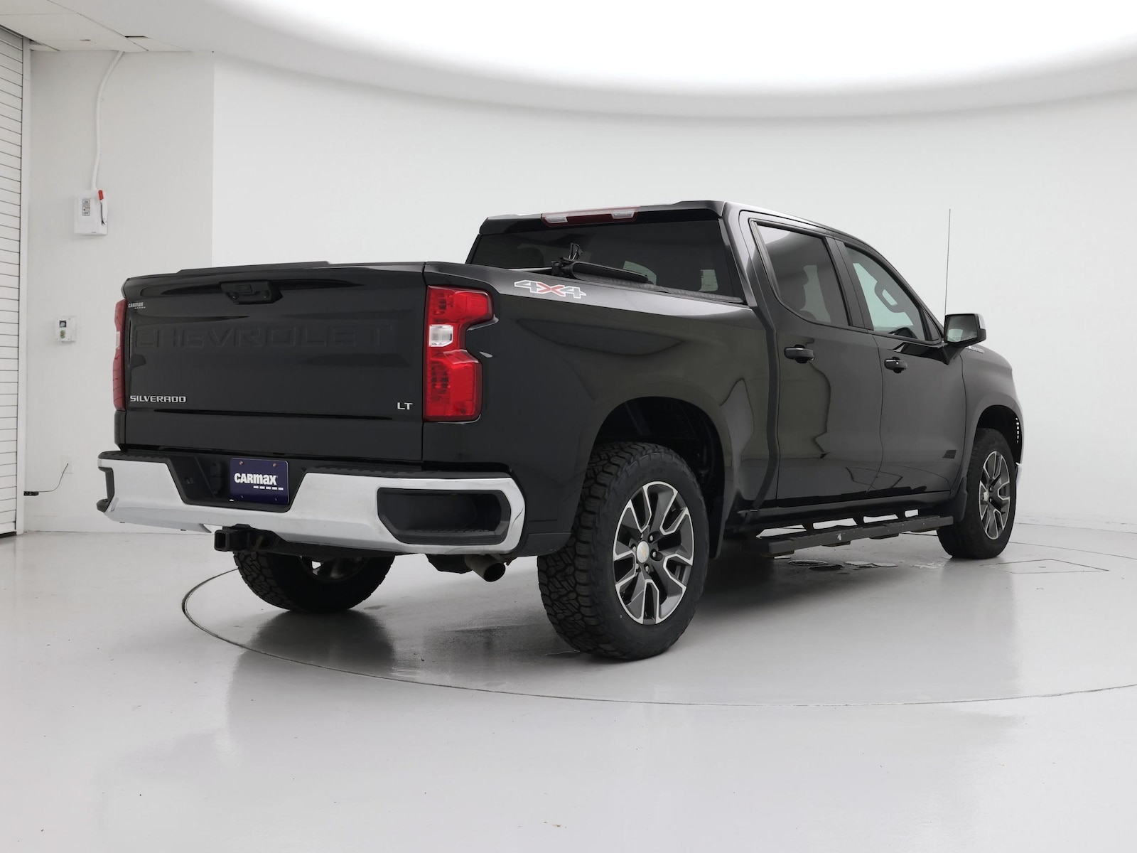 2023 Chevrolet Silverado 1500 LT - Photo 9