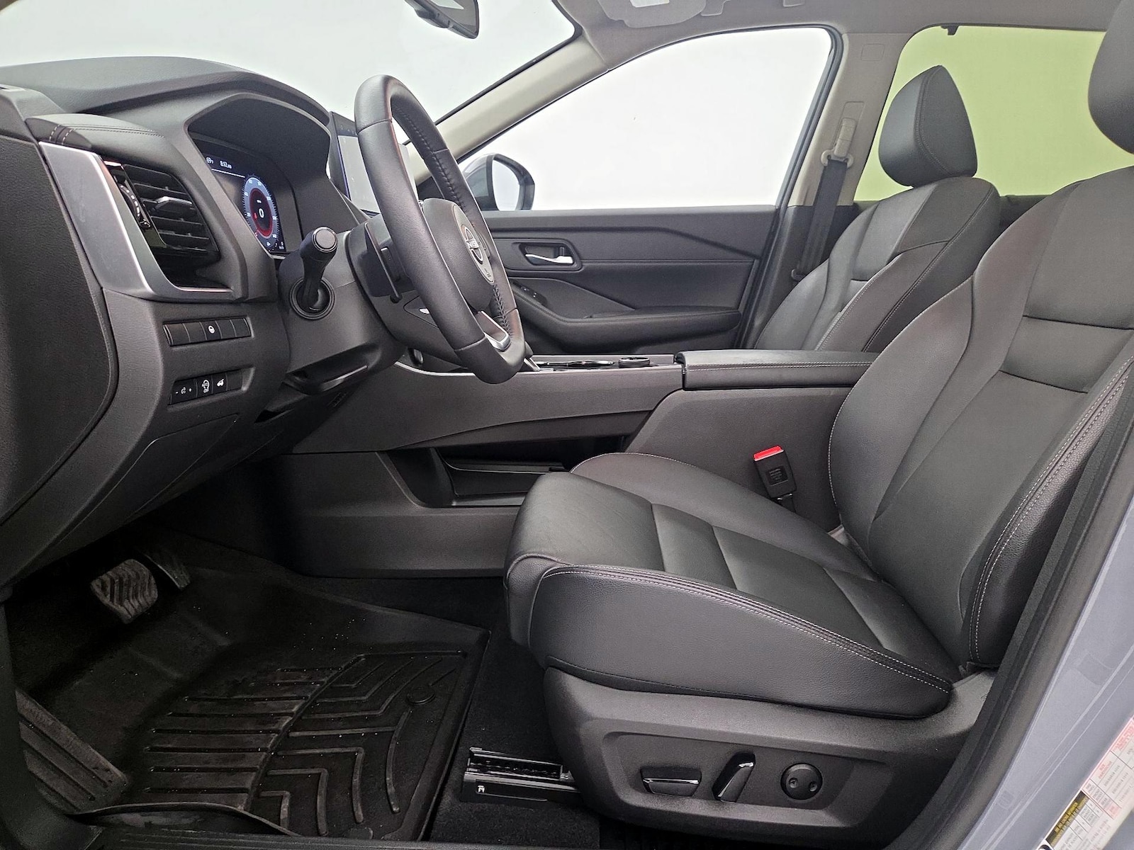 2024 Nissan Rogue SL - Photo 12